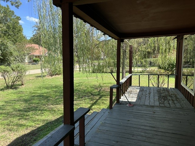 809 E Clark Avenue Property Photo 7