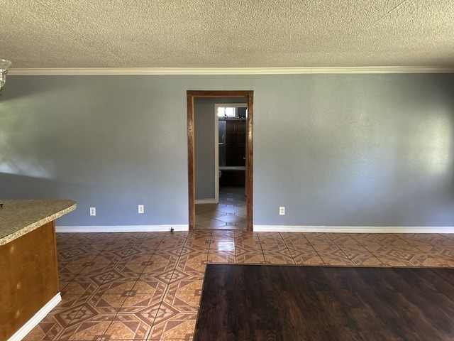 809 E Clark Avenue Property Photo 12