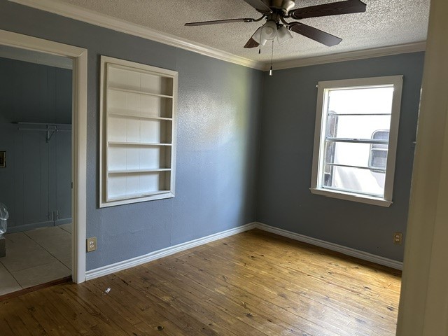 809 E Clark Avenue Property Photo 24