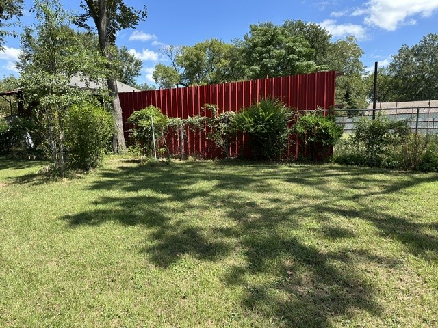 809 E Clark Avenue Property Photo 30