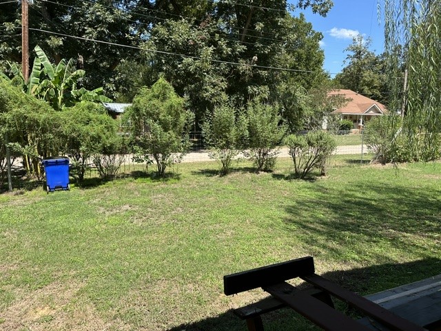 809 E Clark Avenue Property Photo 31