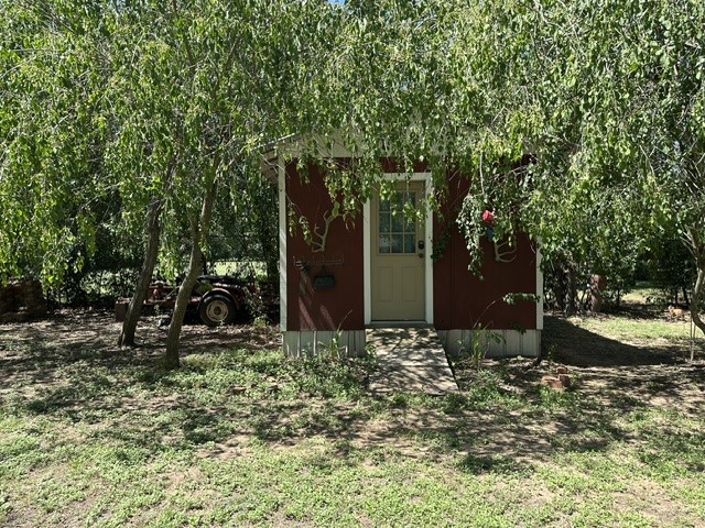 809 E Clark Avenue Property Photo 44