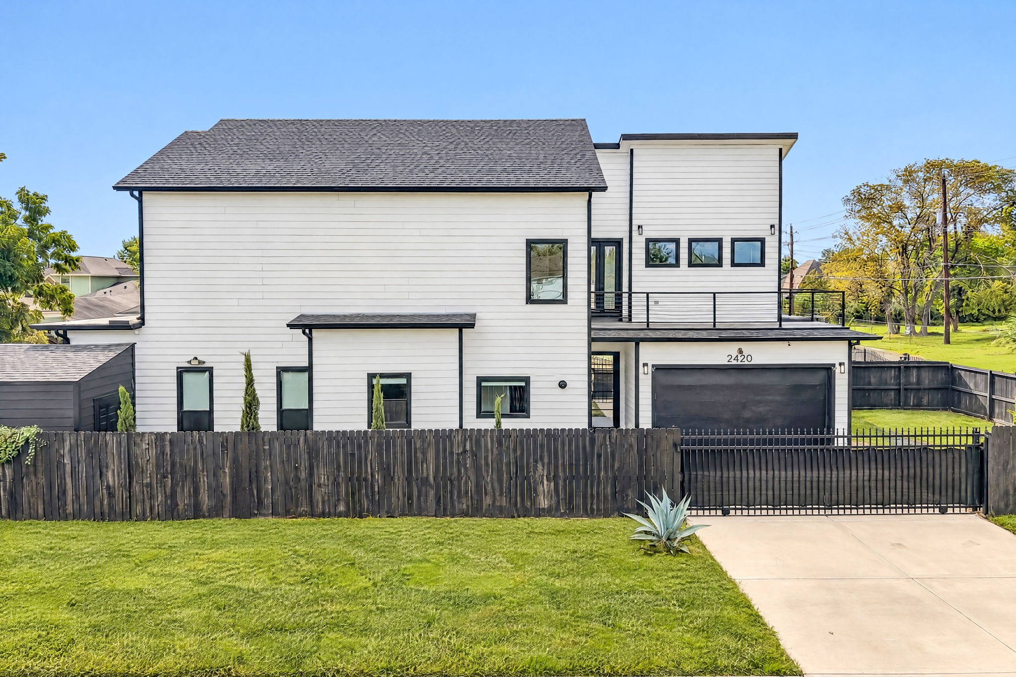 2420 Sumpter Street Property Photo 1