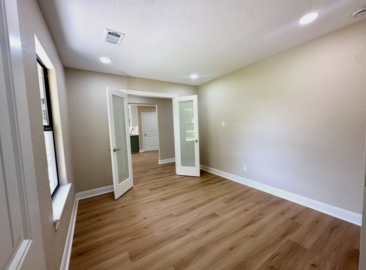 248 Canterbury Drive Property Photo 9