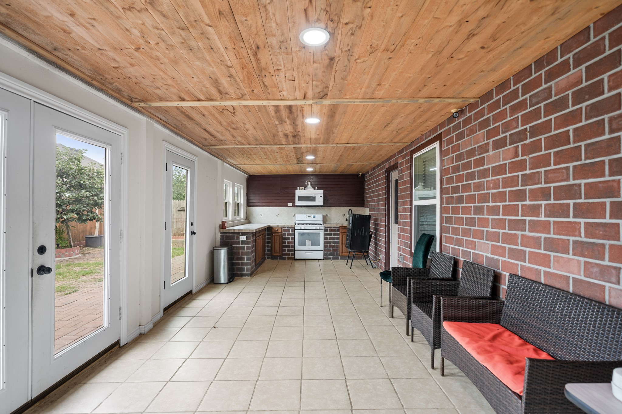 8306 Sunstone Court Property Photo 3