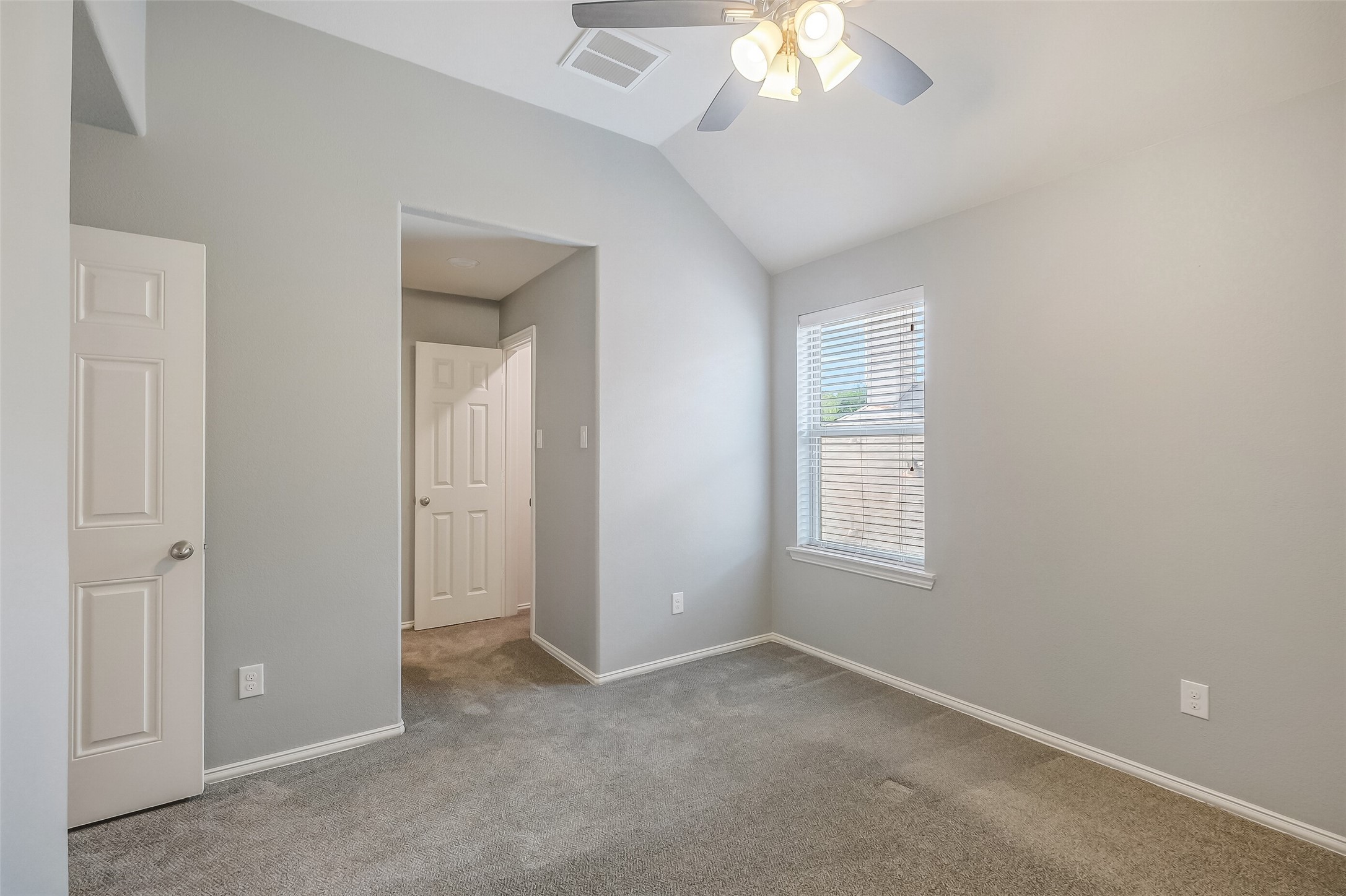 13104 Hollow Garden Lane Property Photo 37