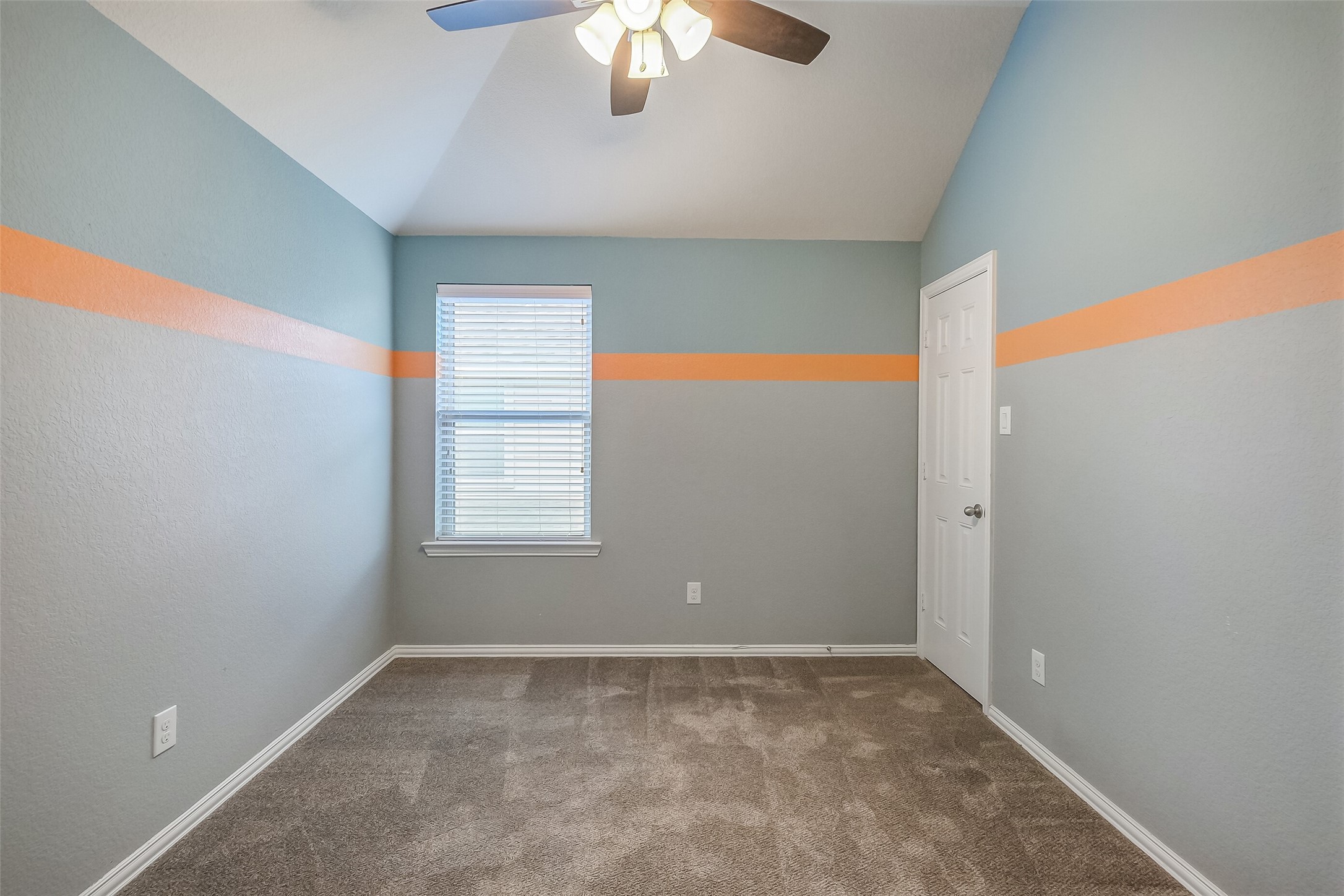 13104 Hollow Garden Lane Property Photo 40