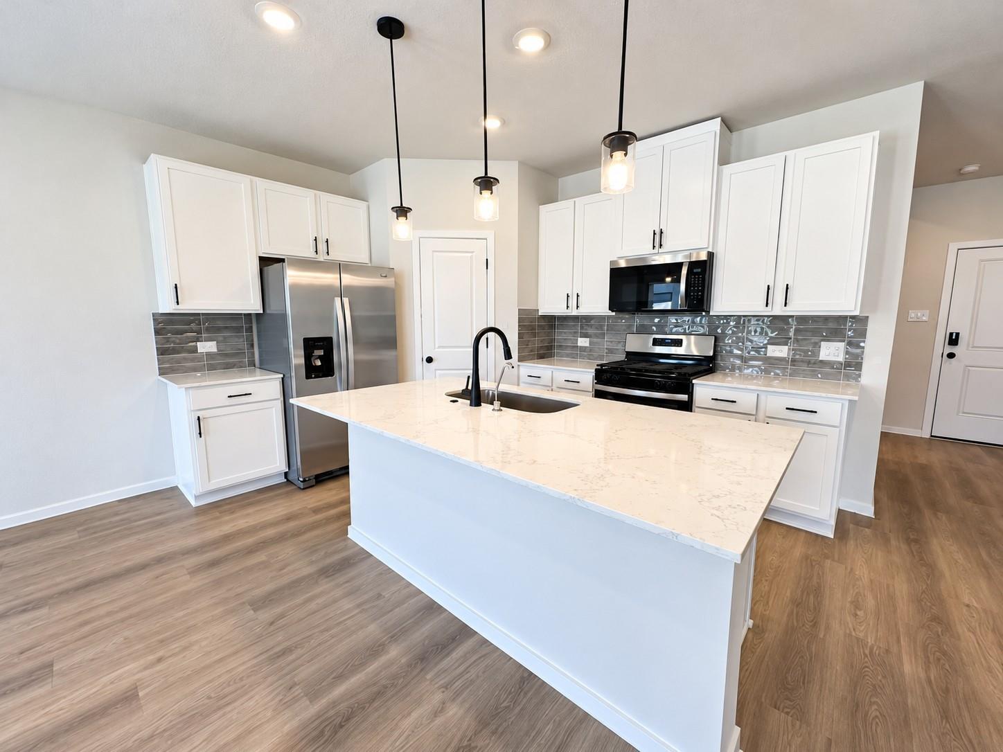 22015 Messina Springs Drive Property Photo 4