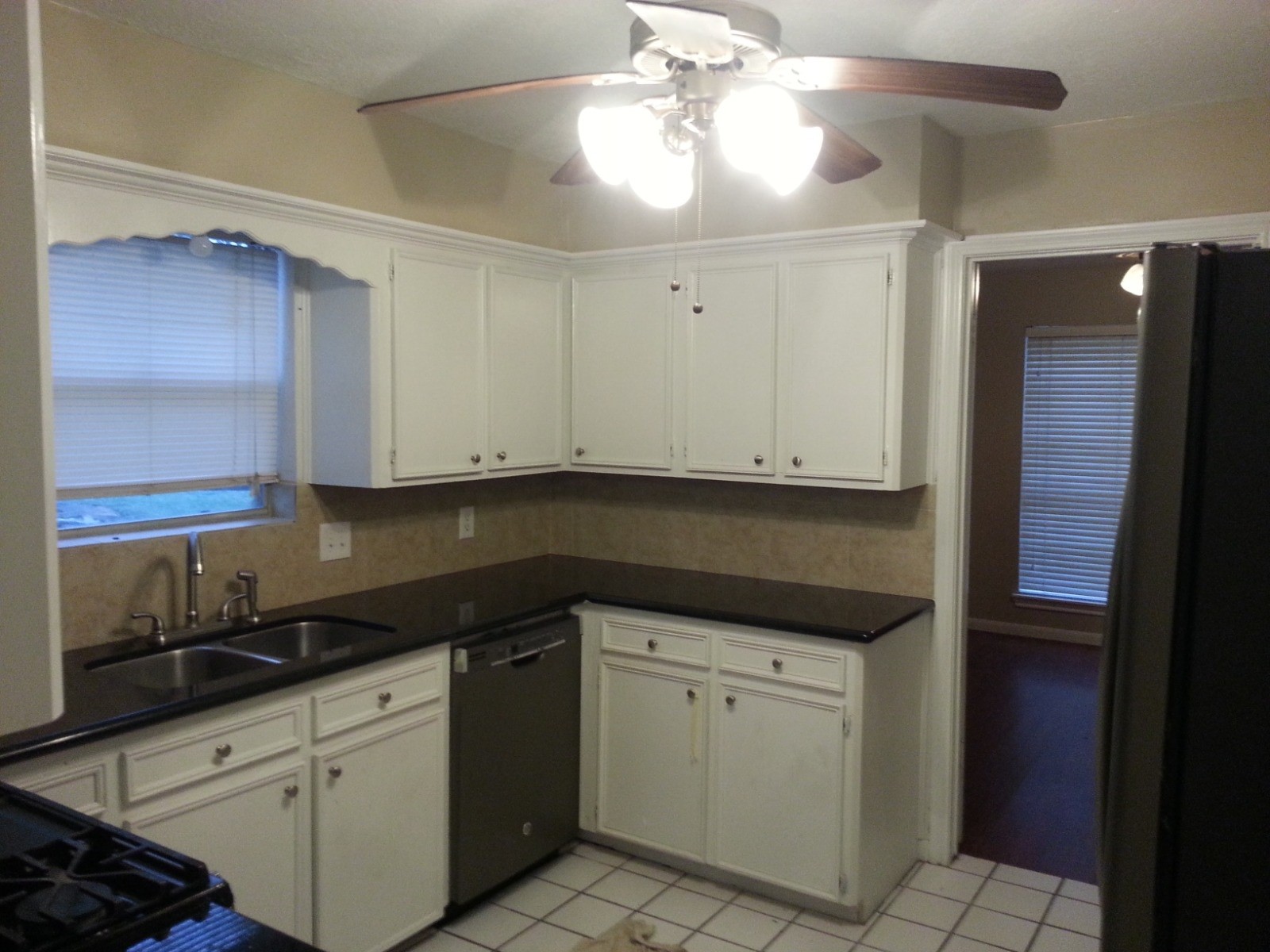 4918 Christopher Place Property Photo 4