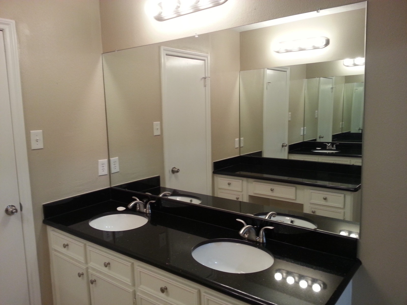 4918 Christopher Place Property Photo 17