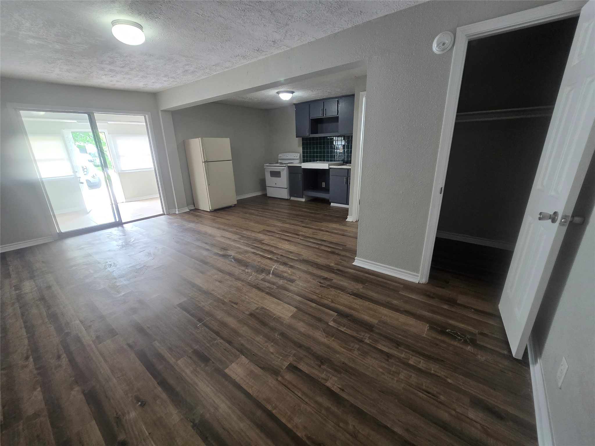 202 N Logan Street Property Photo 9
