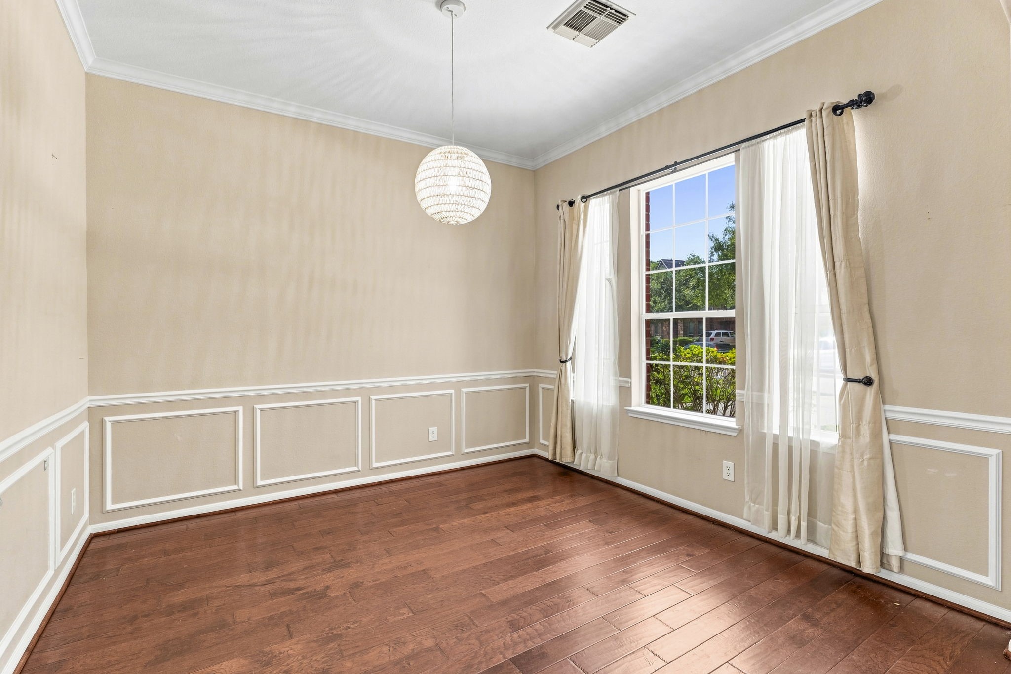 27730 Geneva Hills Lane Property Photo 4