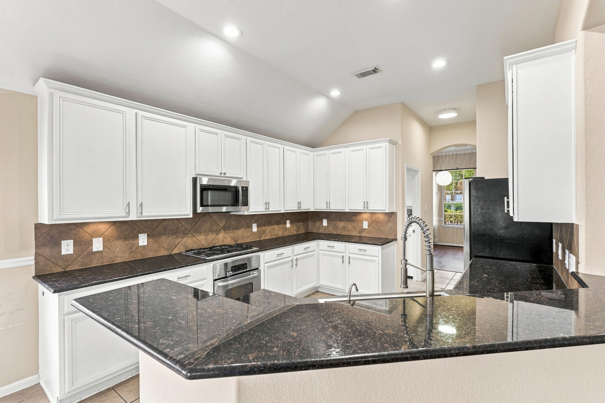 27730 Geneva Hills Lane Property Photo 6