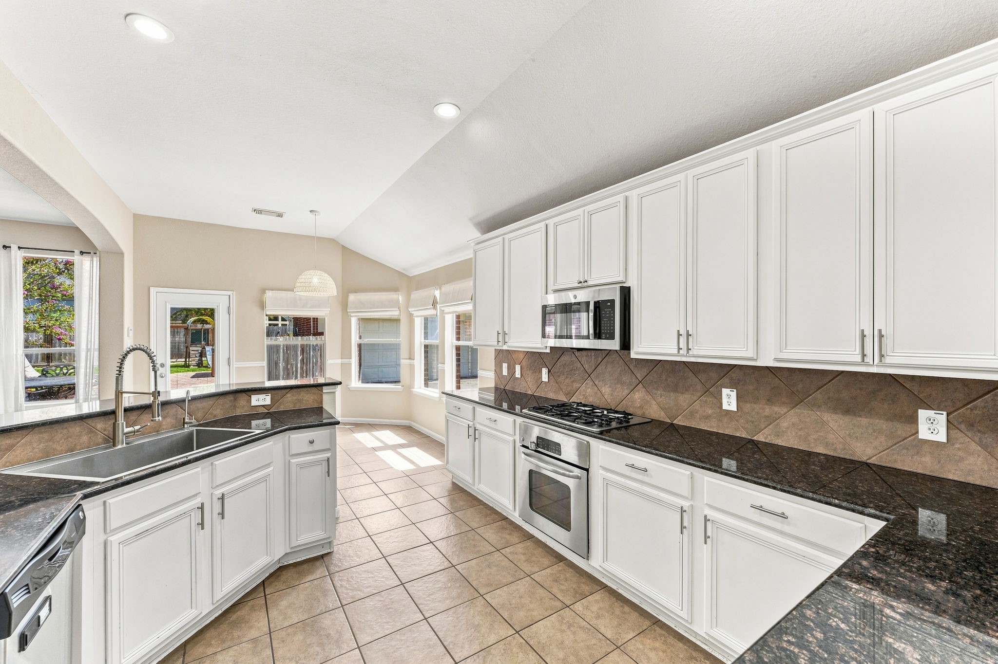 27730 Geneva Hills Lane Property Photo 7