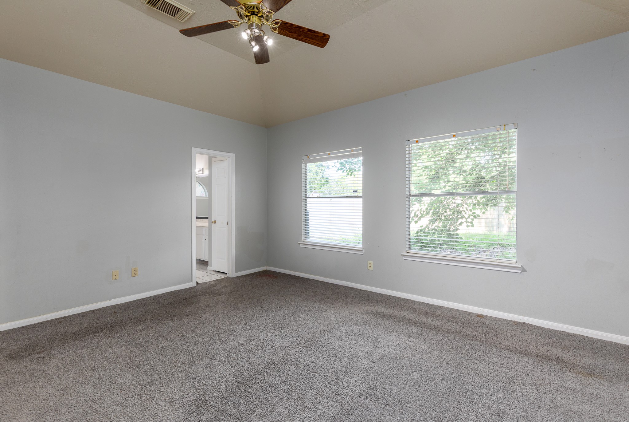 3103 Lauren Lane Property Photo 17