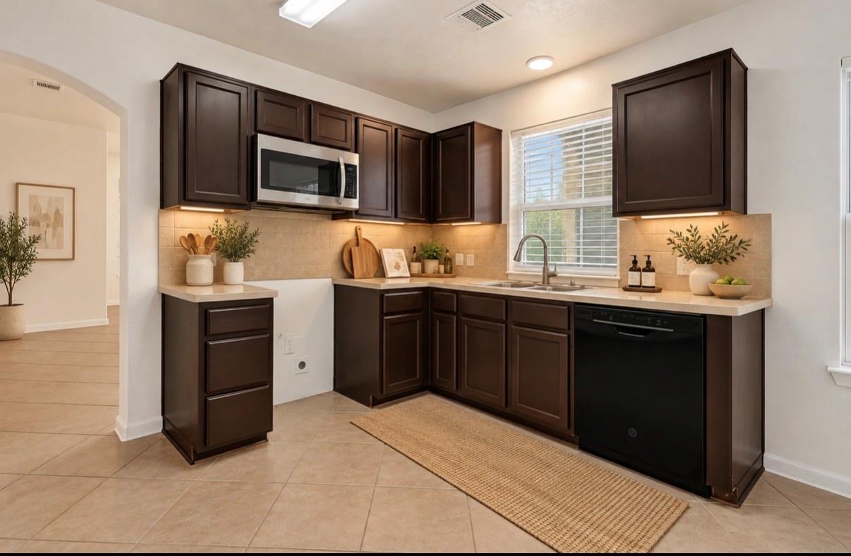 1107 Hampton Villa Lane, Houston Tx 77047 Property Photo 4