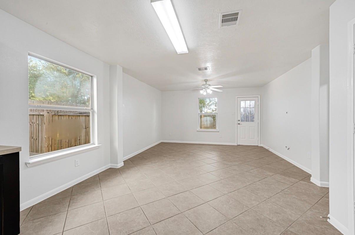 1107 Hampton Villa Lane, Houston Tx 77047 Property Photo 14