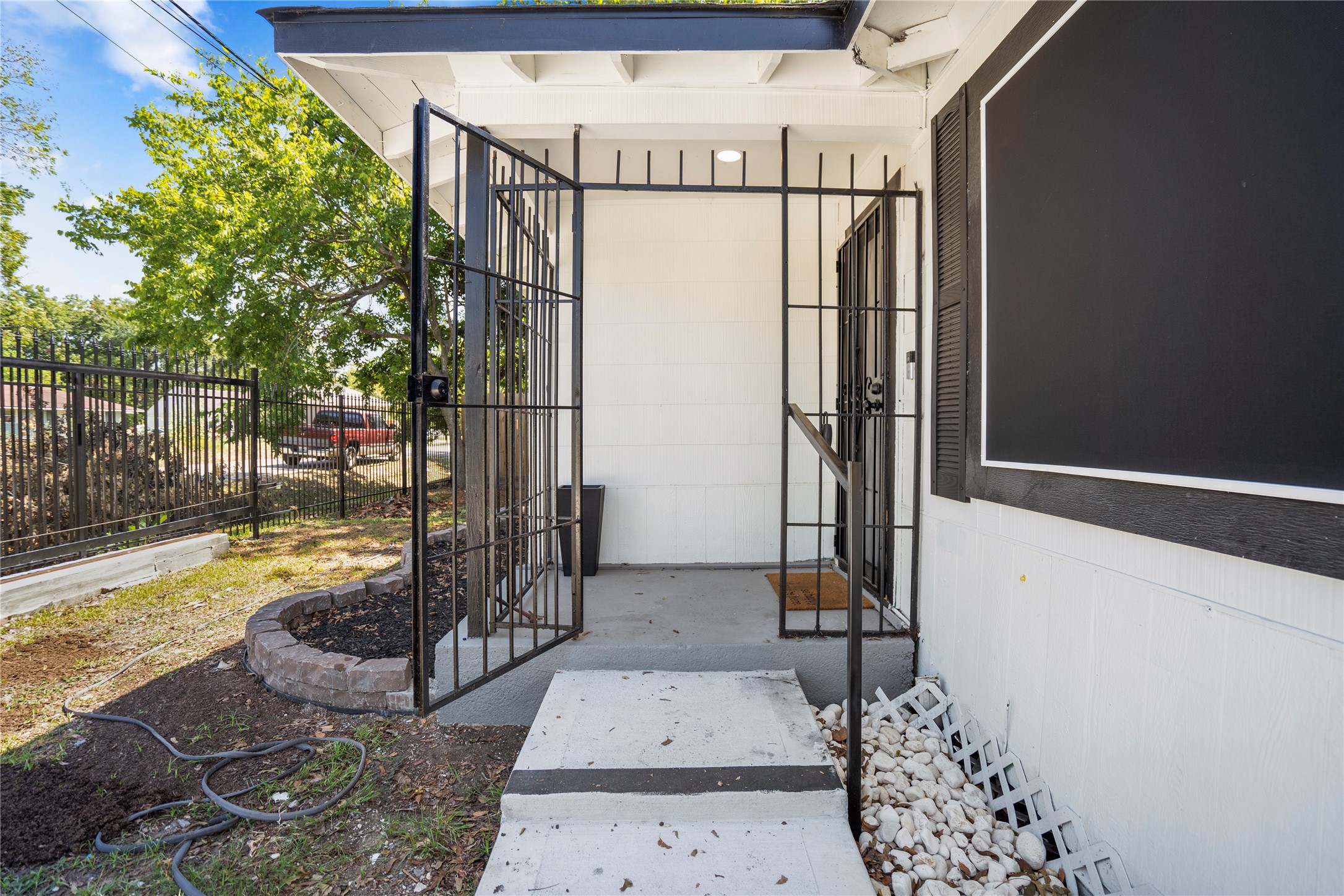 5202 Denmark Street Property Photo 4