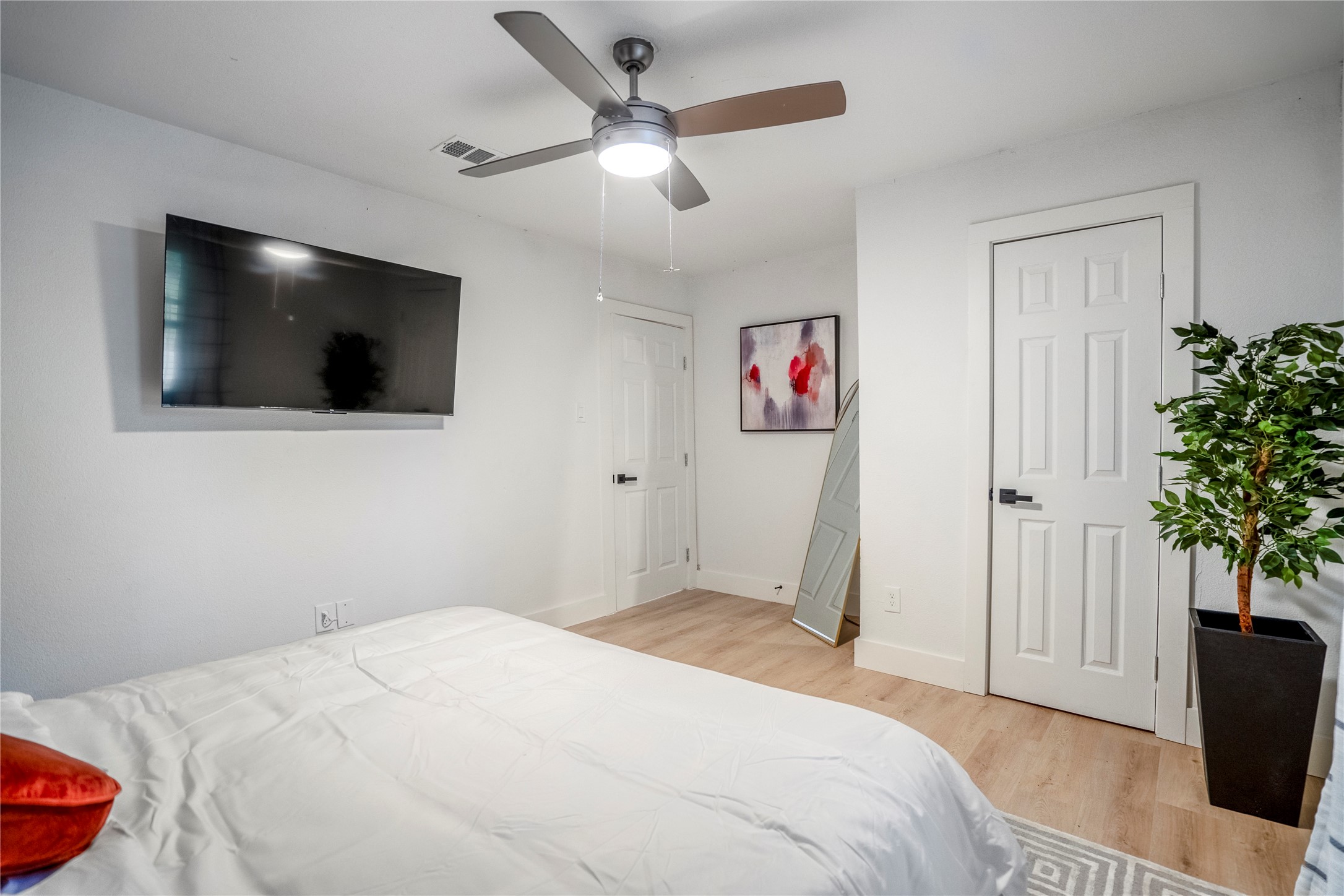 5202 Denmark Street Property Photo 24