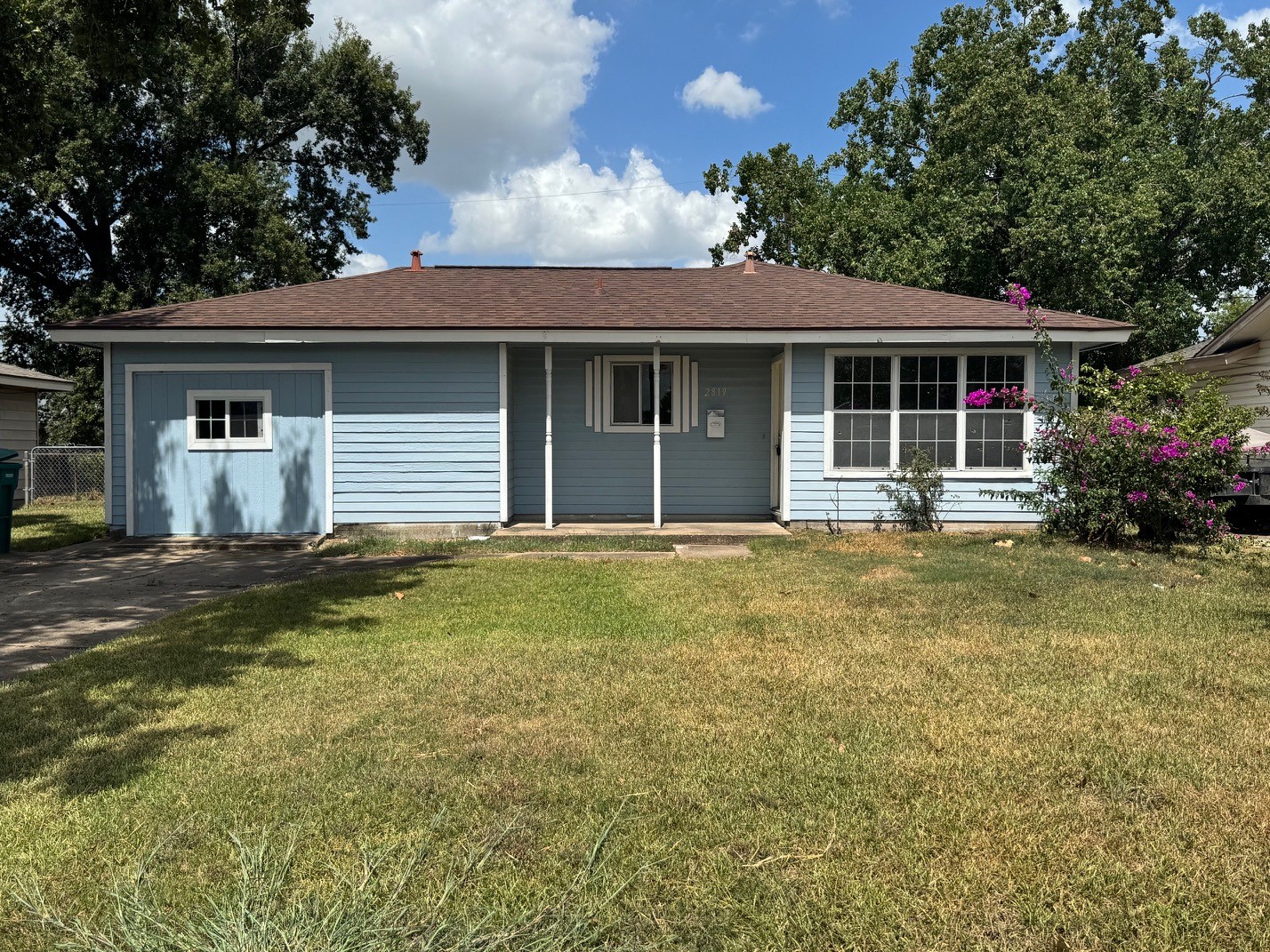 2819 Thomas Avenue Property Photo 1