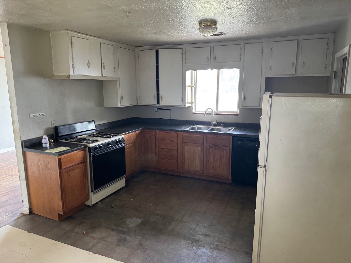 2819 Thomas Avenue Property Photo 7
