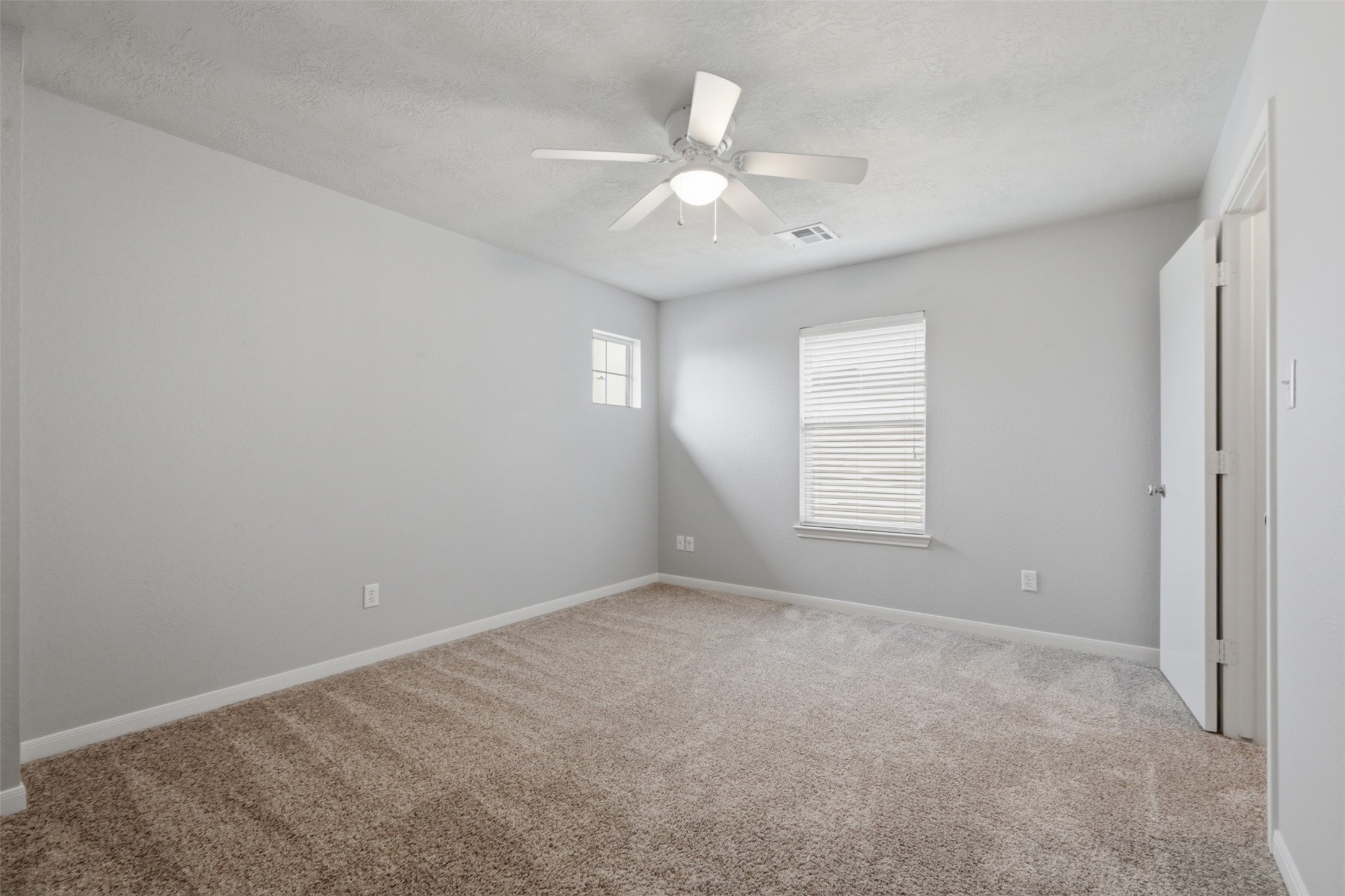 904 Eagle Avenue Property Photo 14
