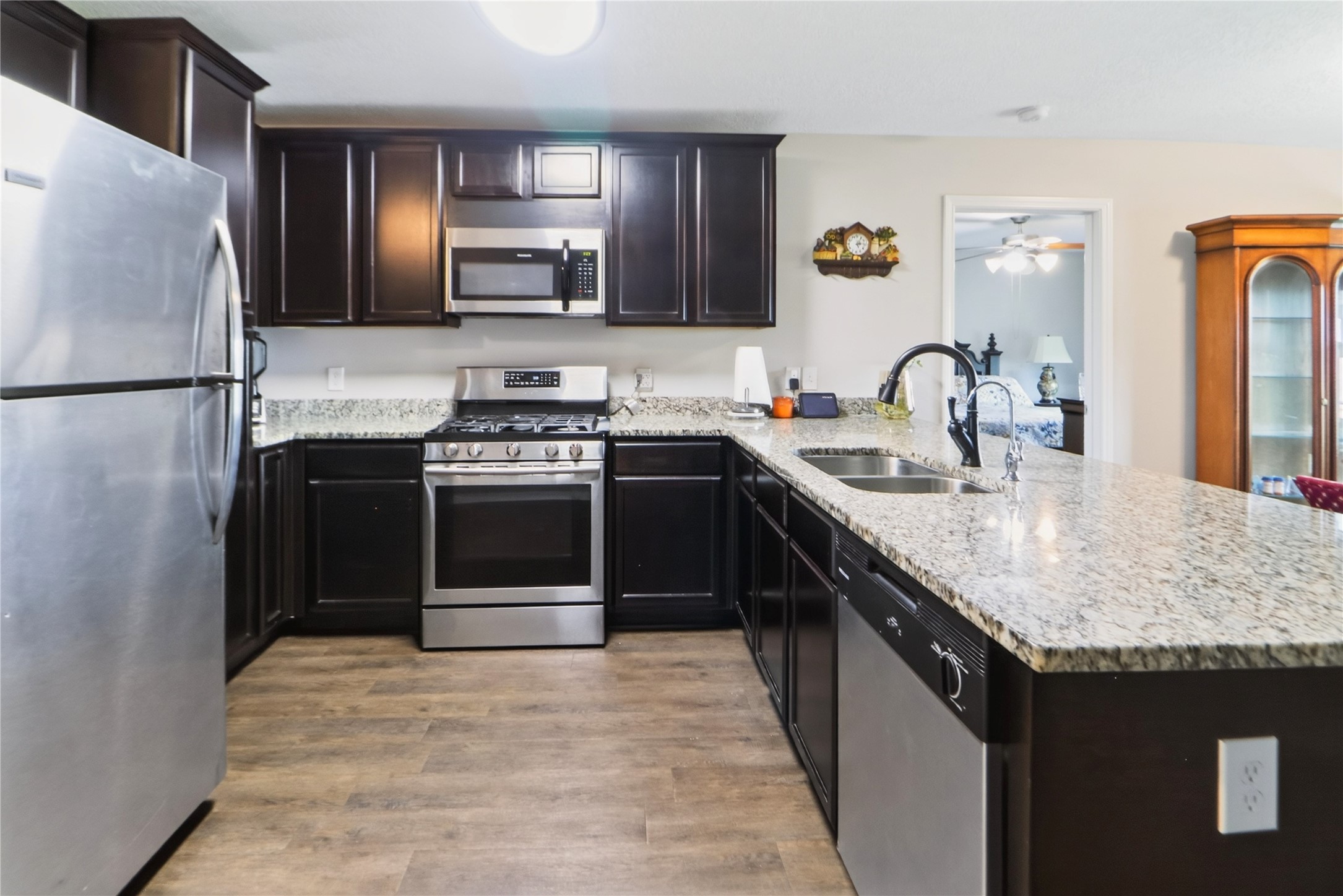686 Road 5105 Property Photo 6