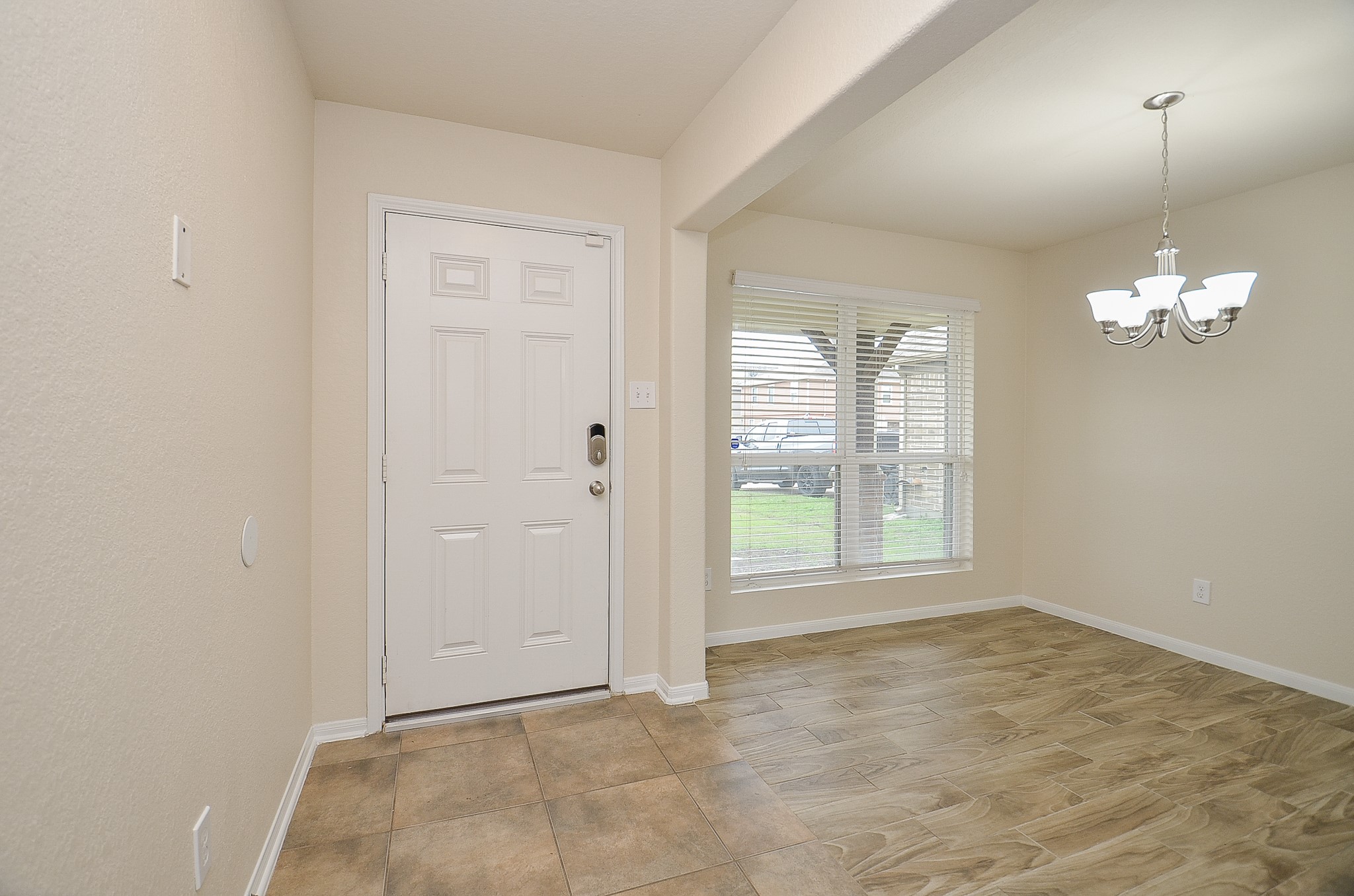 21610 Yeaney Drive Property Photo 5