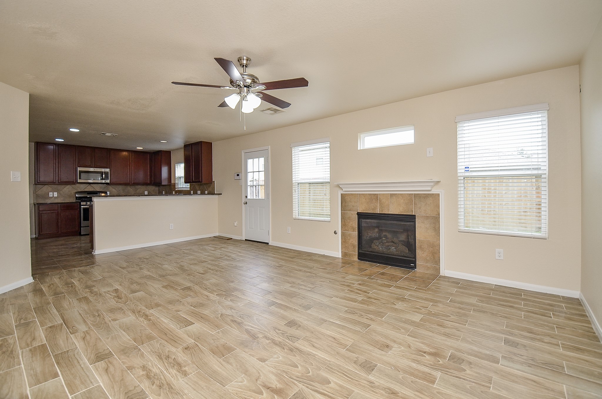 21610 Yeaney Drive Property Photo 14