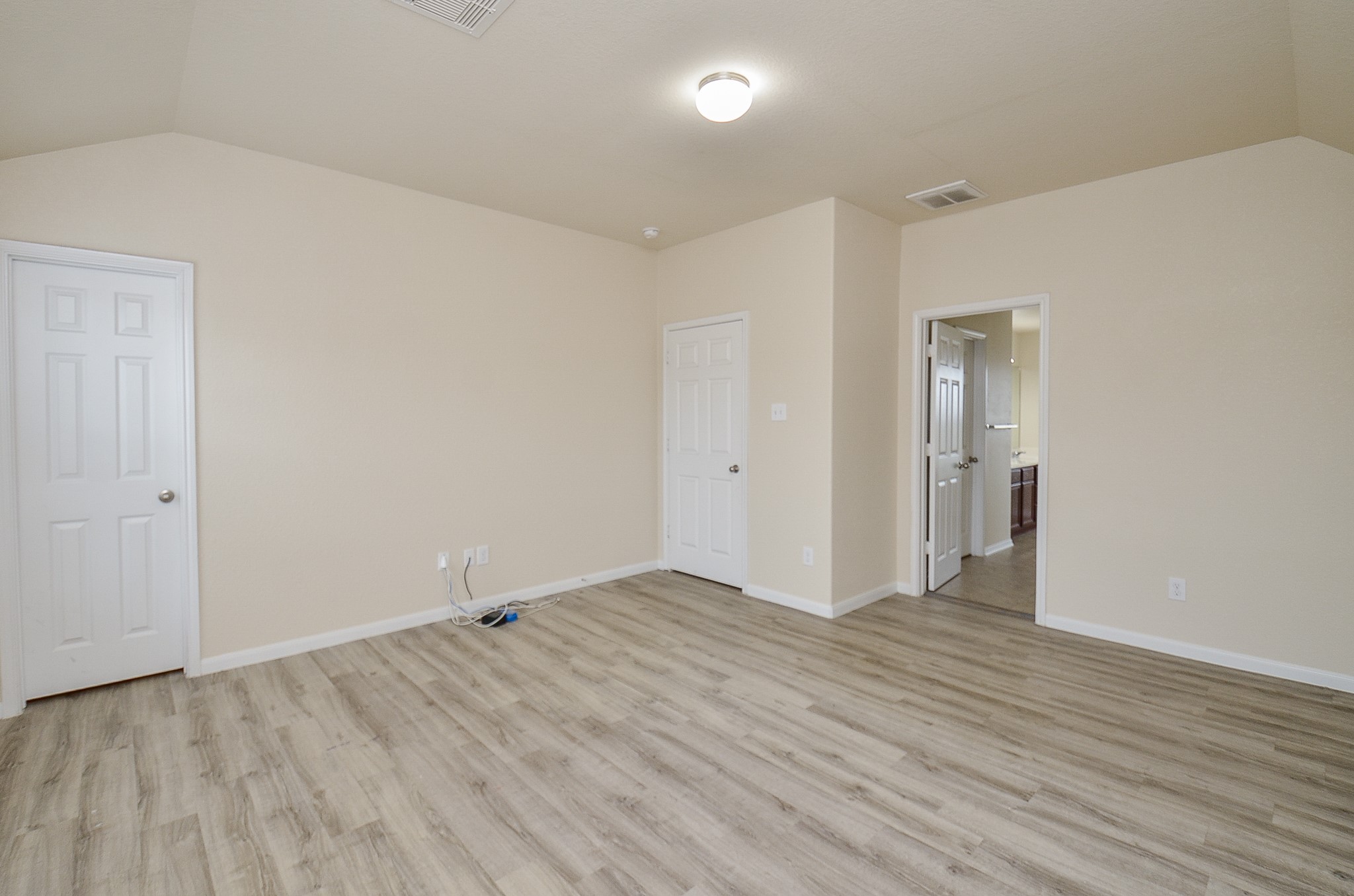 21610 Yeaney Drive Property Photo 17