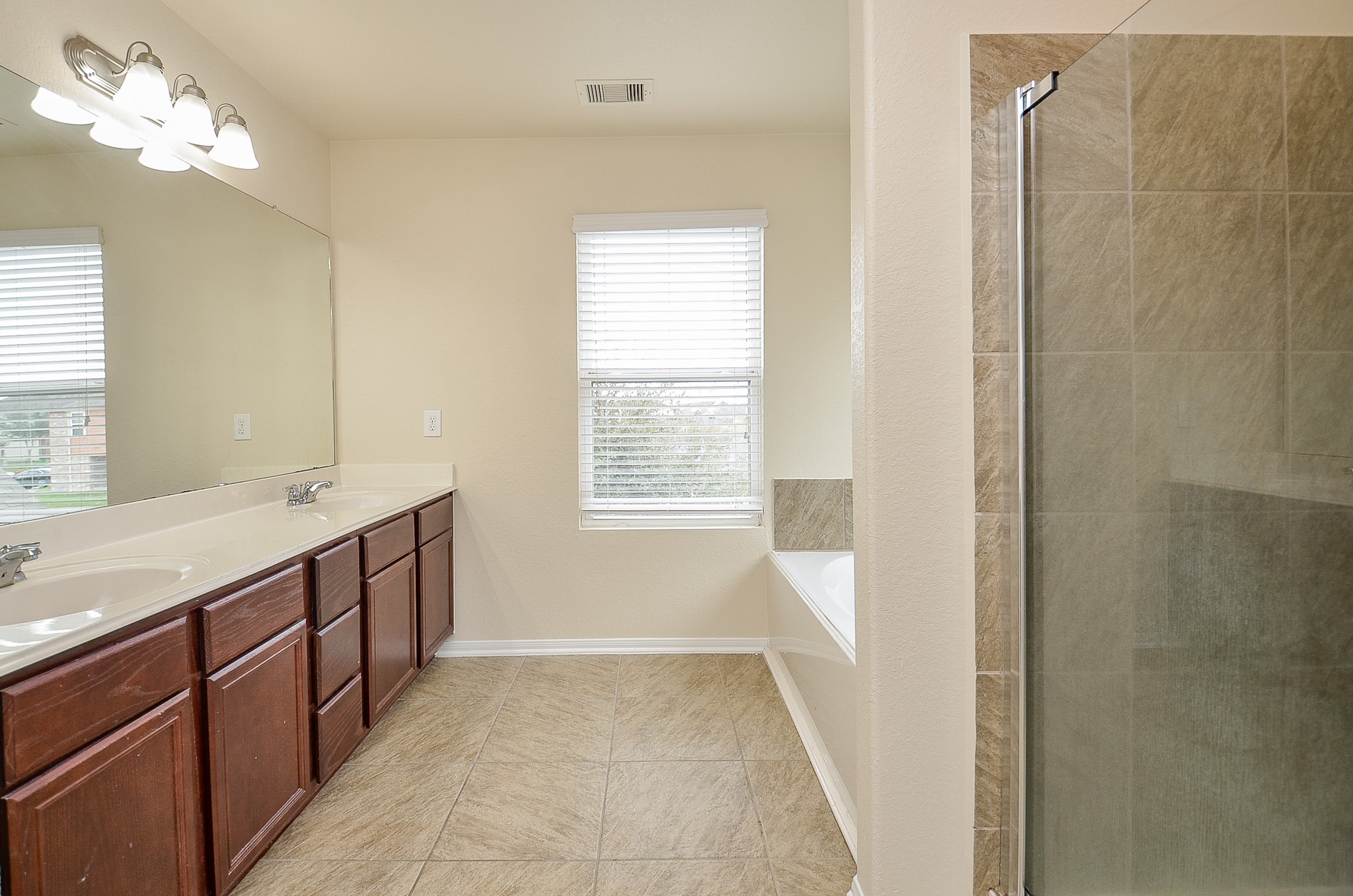 21610 Yeaney Drive Property Photo 18