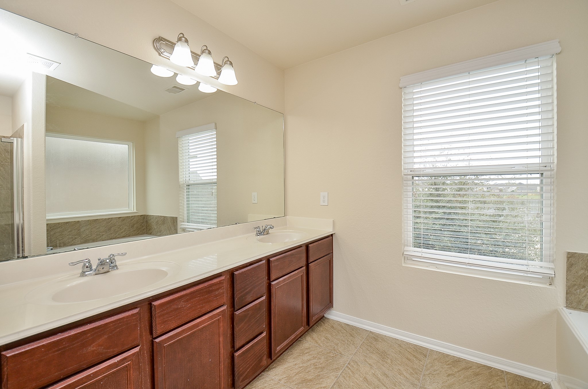 21610 Yeaney Drive Property Photo 19