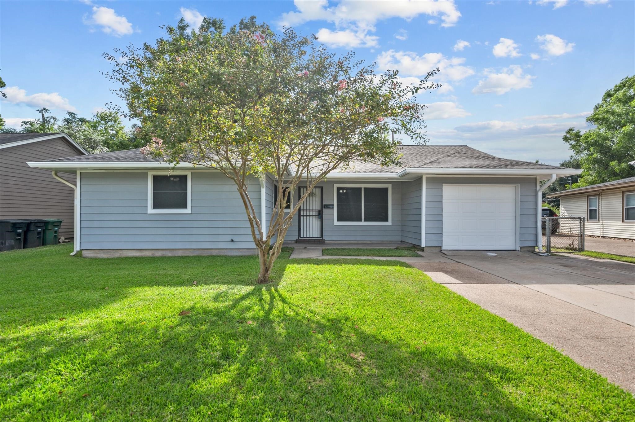10206 Alta Loma Way Property Photo 1
