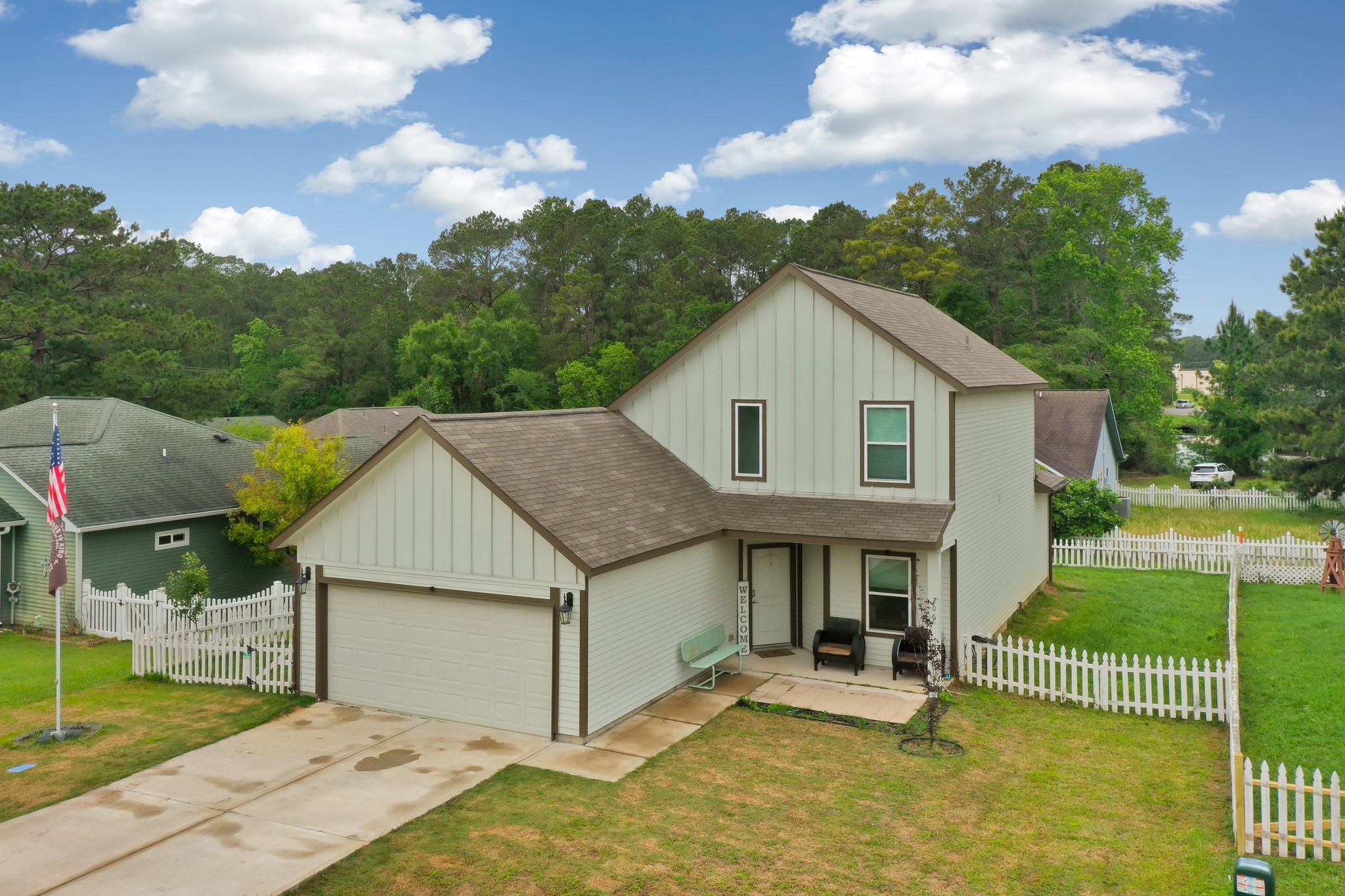 206 Iris Property Photo 1