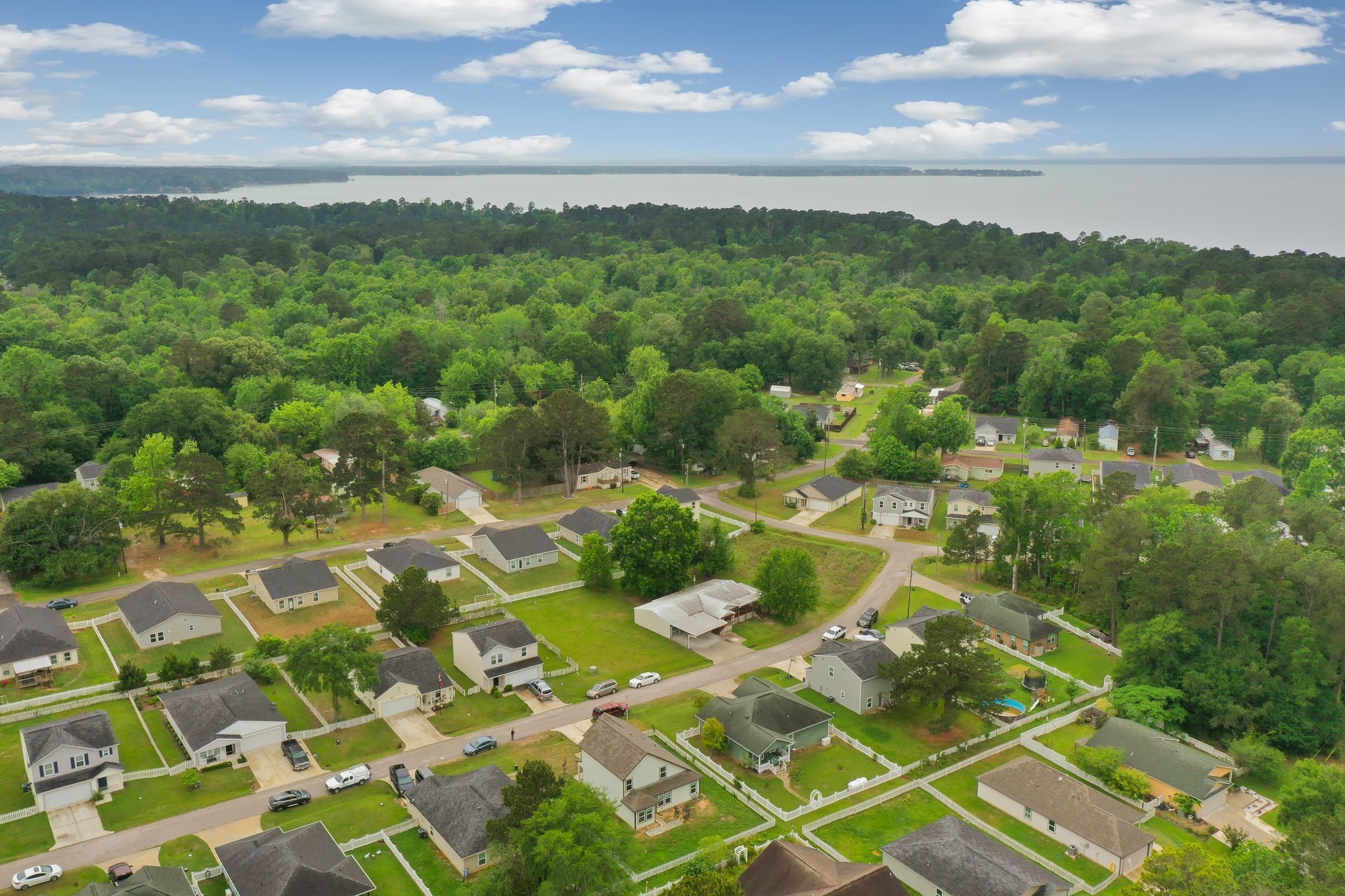 206 Iris Property Photo 2