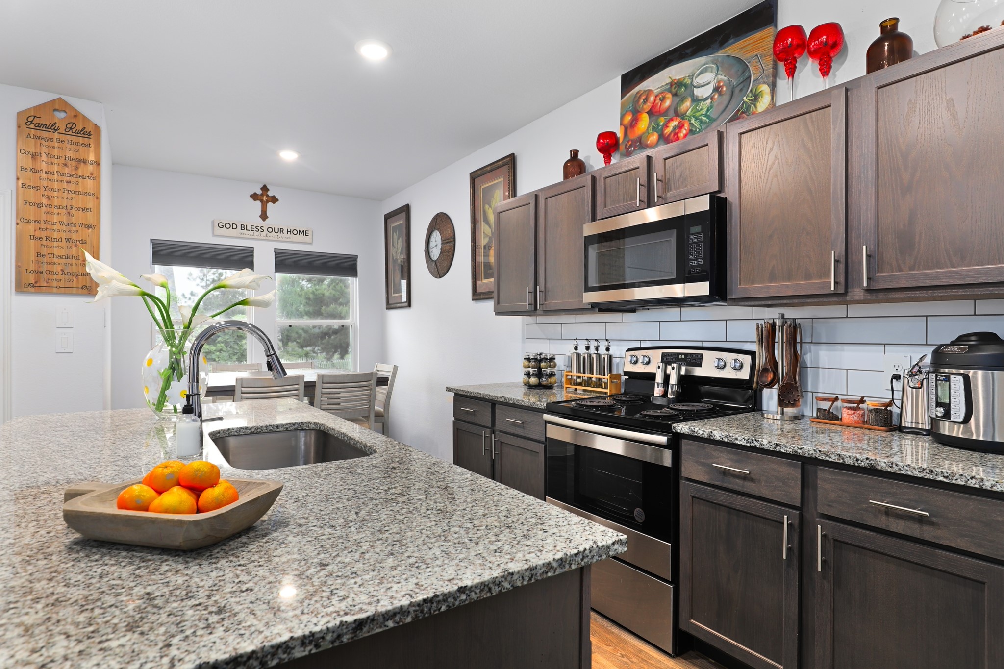206 Iris Property Photo 11
