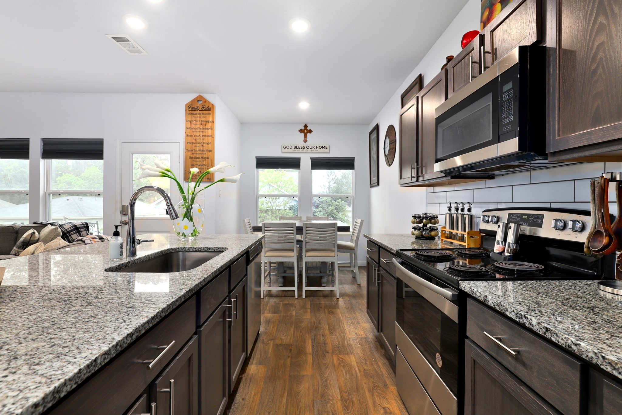 206 Iris Property Photo 12