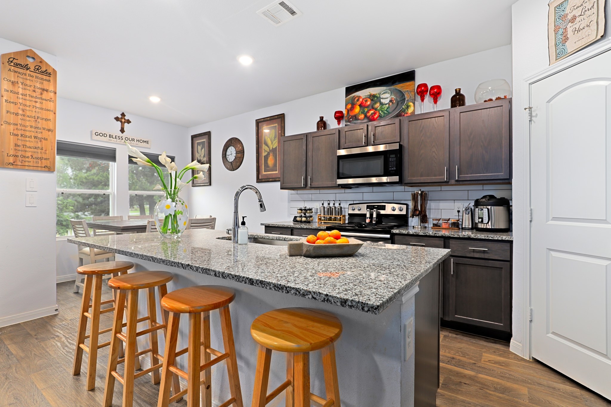 206 Iris Property Photo 13