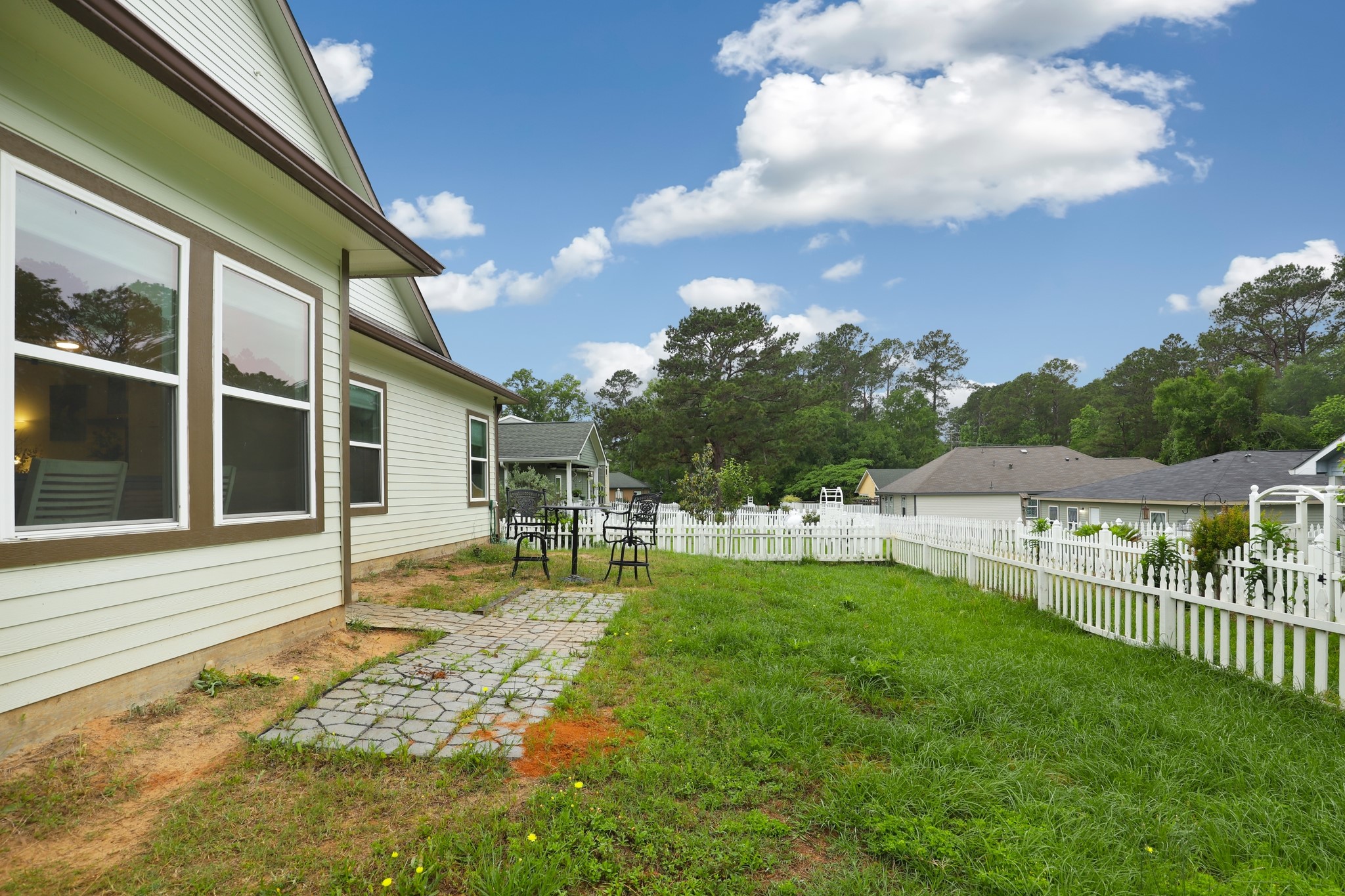 206 Iris Property Photo 38