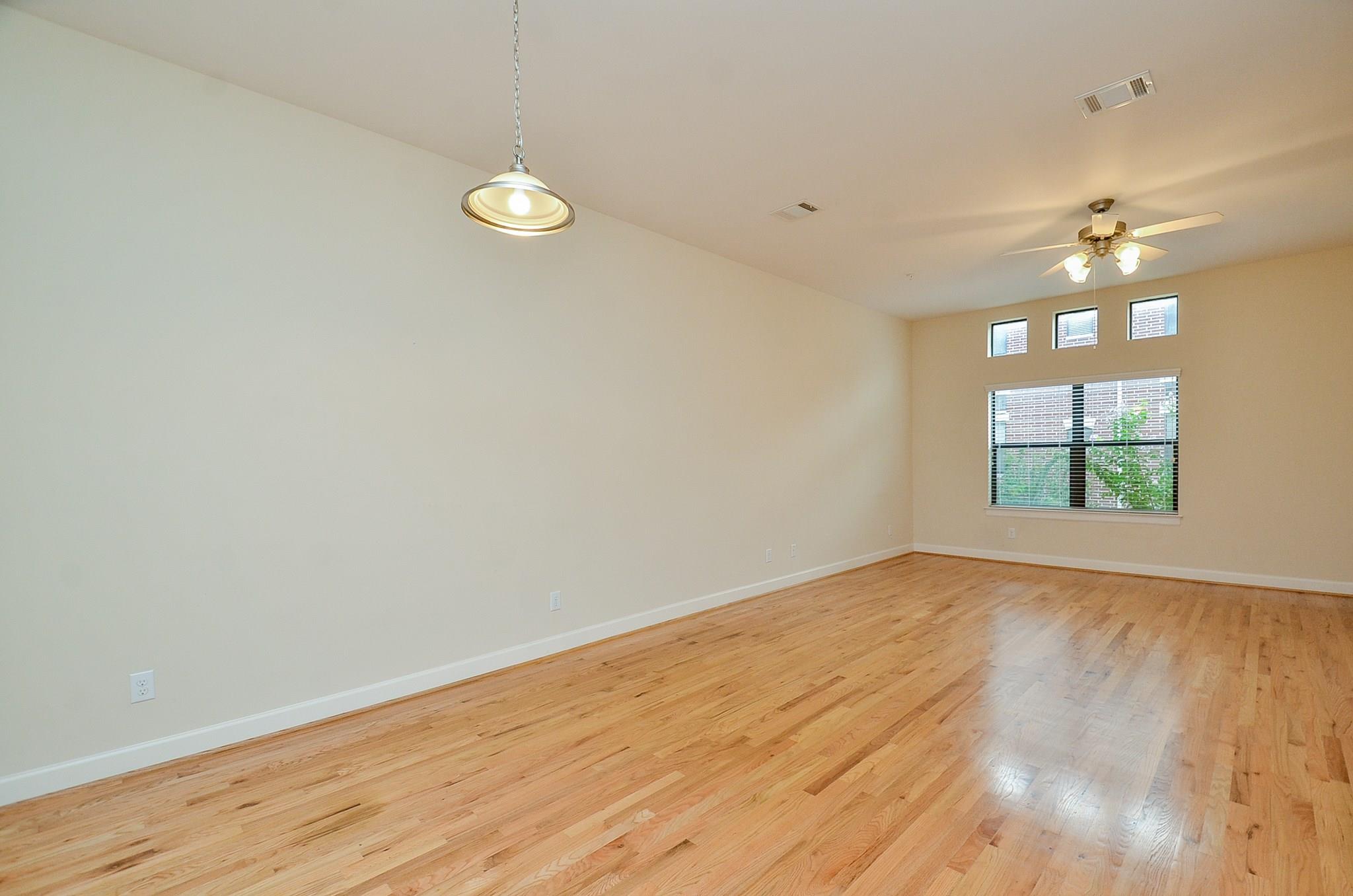 11315 S Main Street 301 Property Photo 4