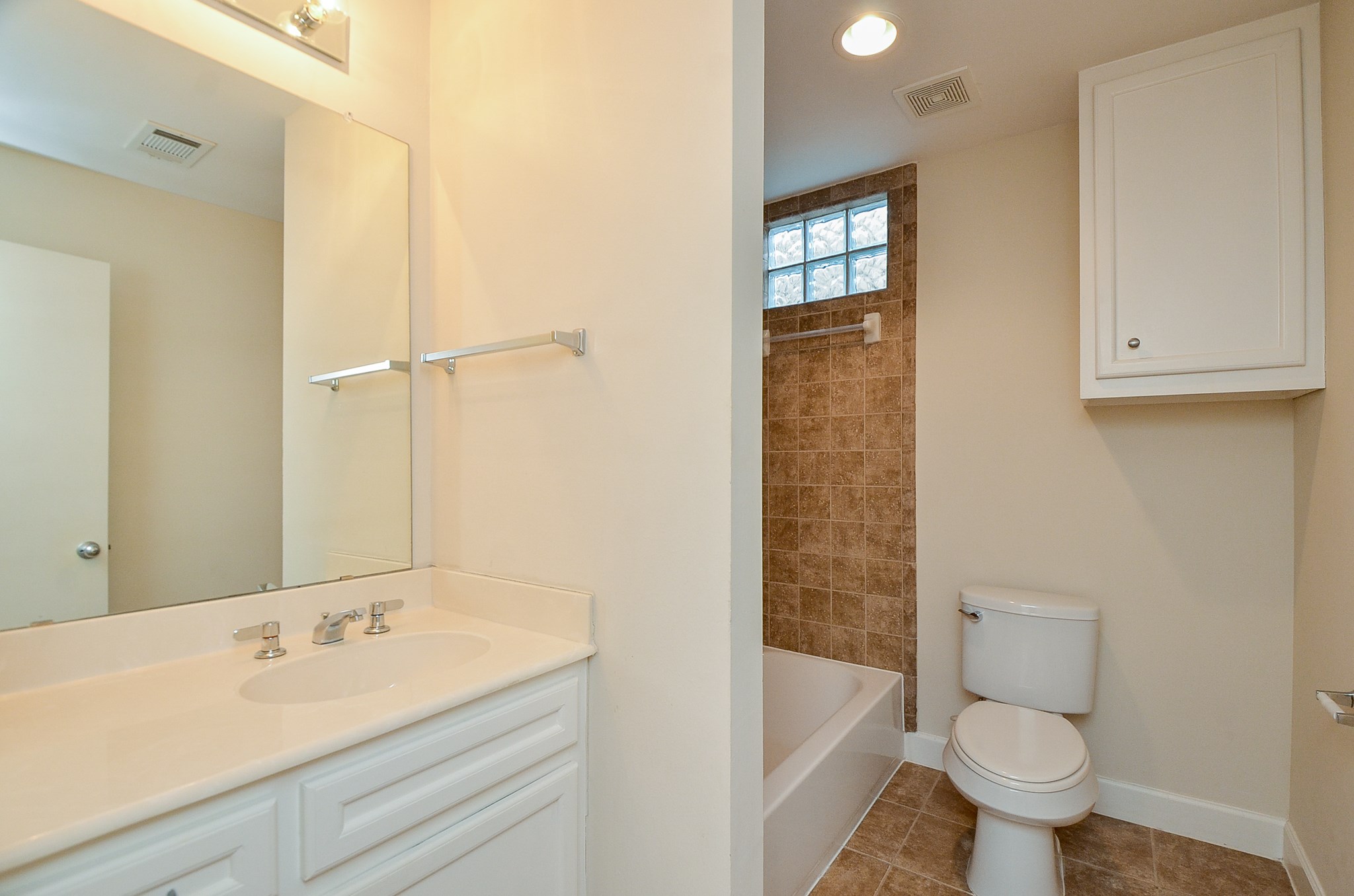 11315 S Main Street 301 Property Photo 15
