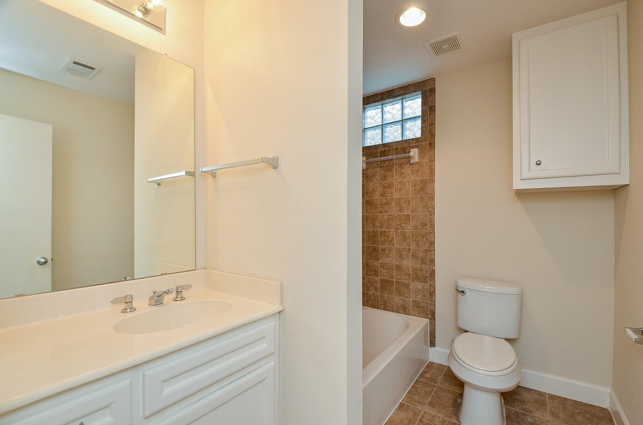11315 S Main Street 301 Property Photo 15