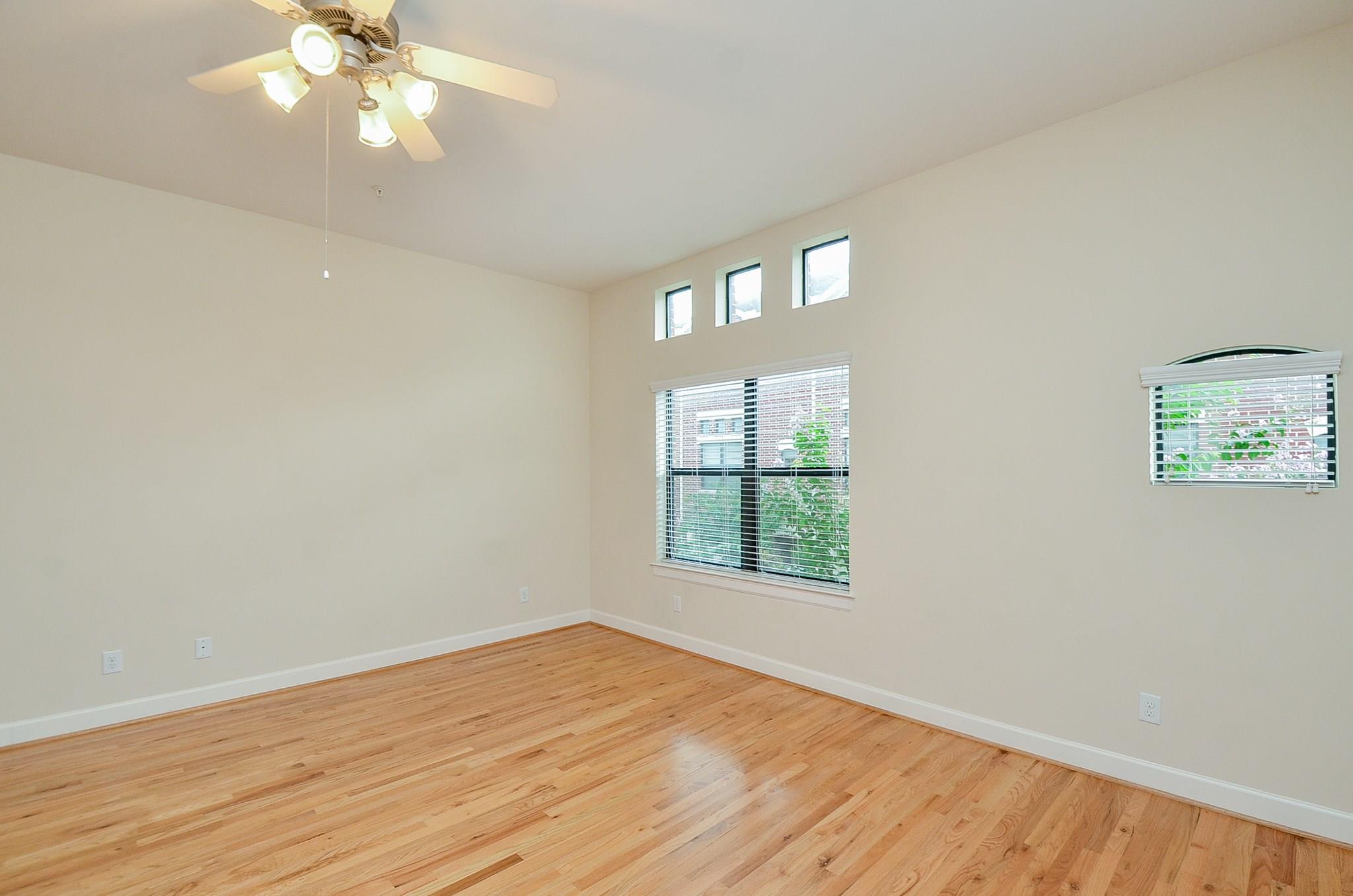 11315 S Main Street 301 Property Photo 16