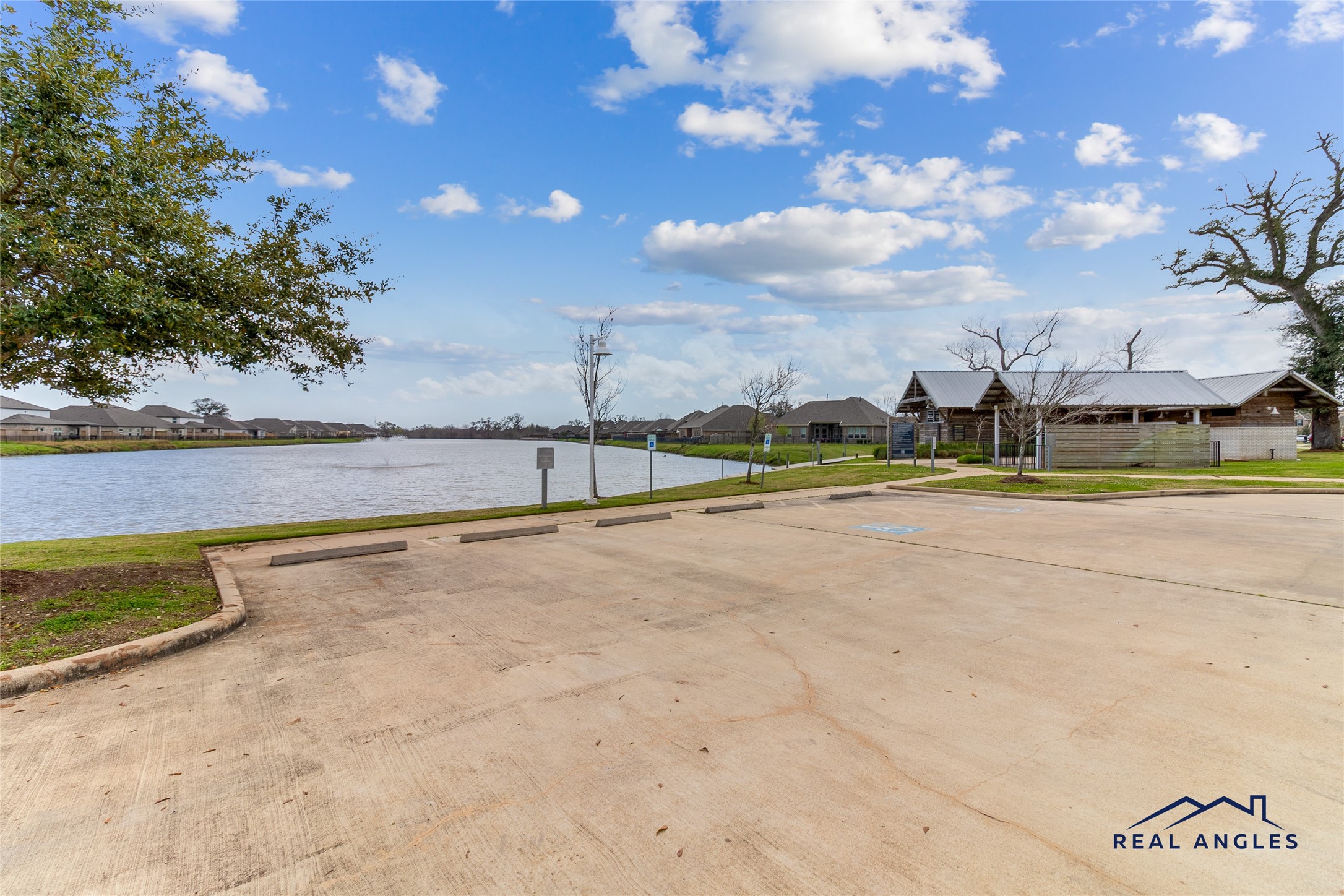 308 Bentside Place Property Photo 46