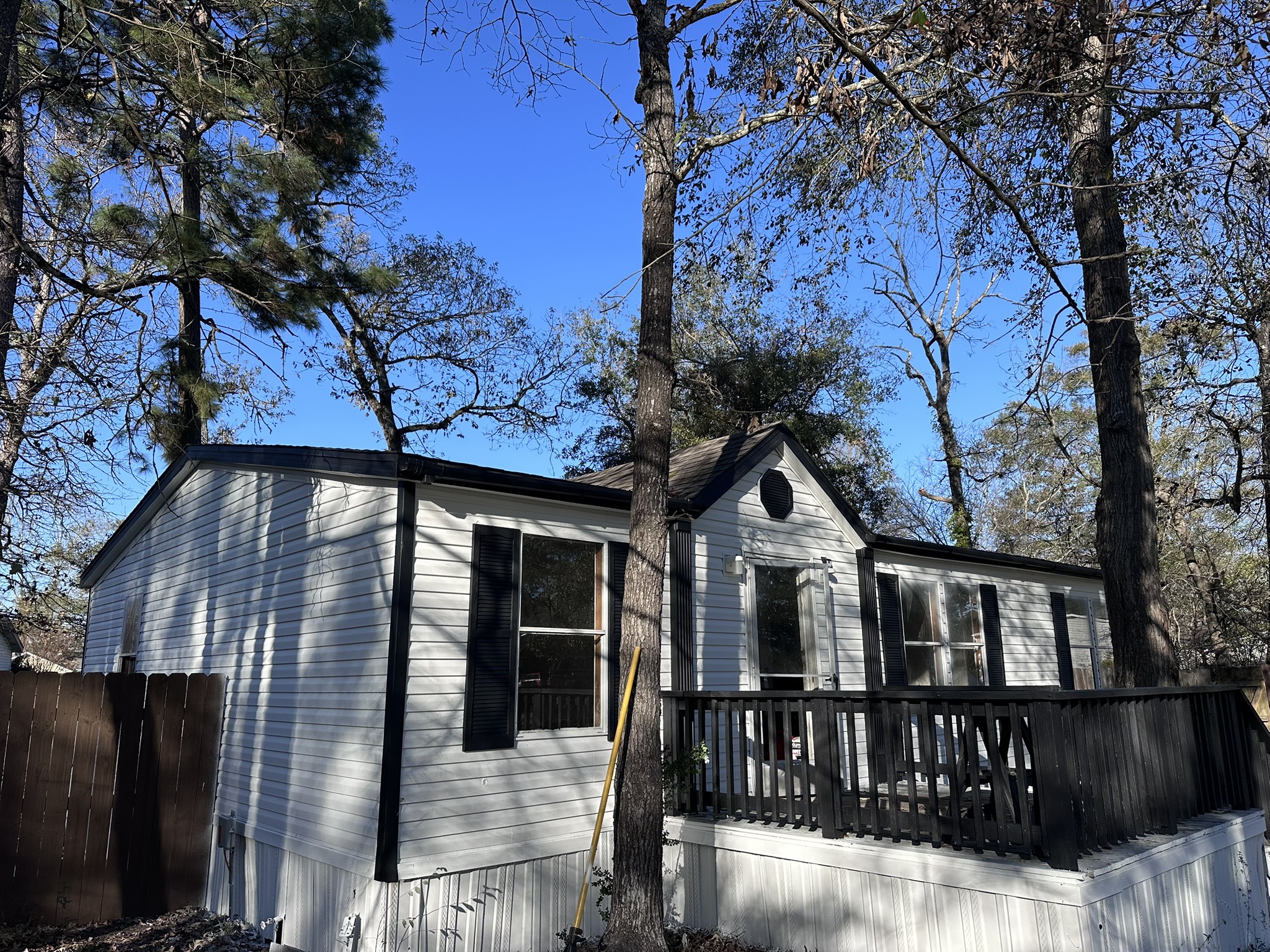 16443 Brittany Way Property Photo 9
