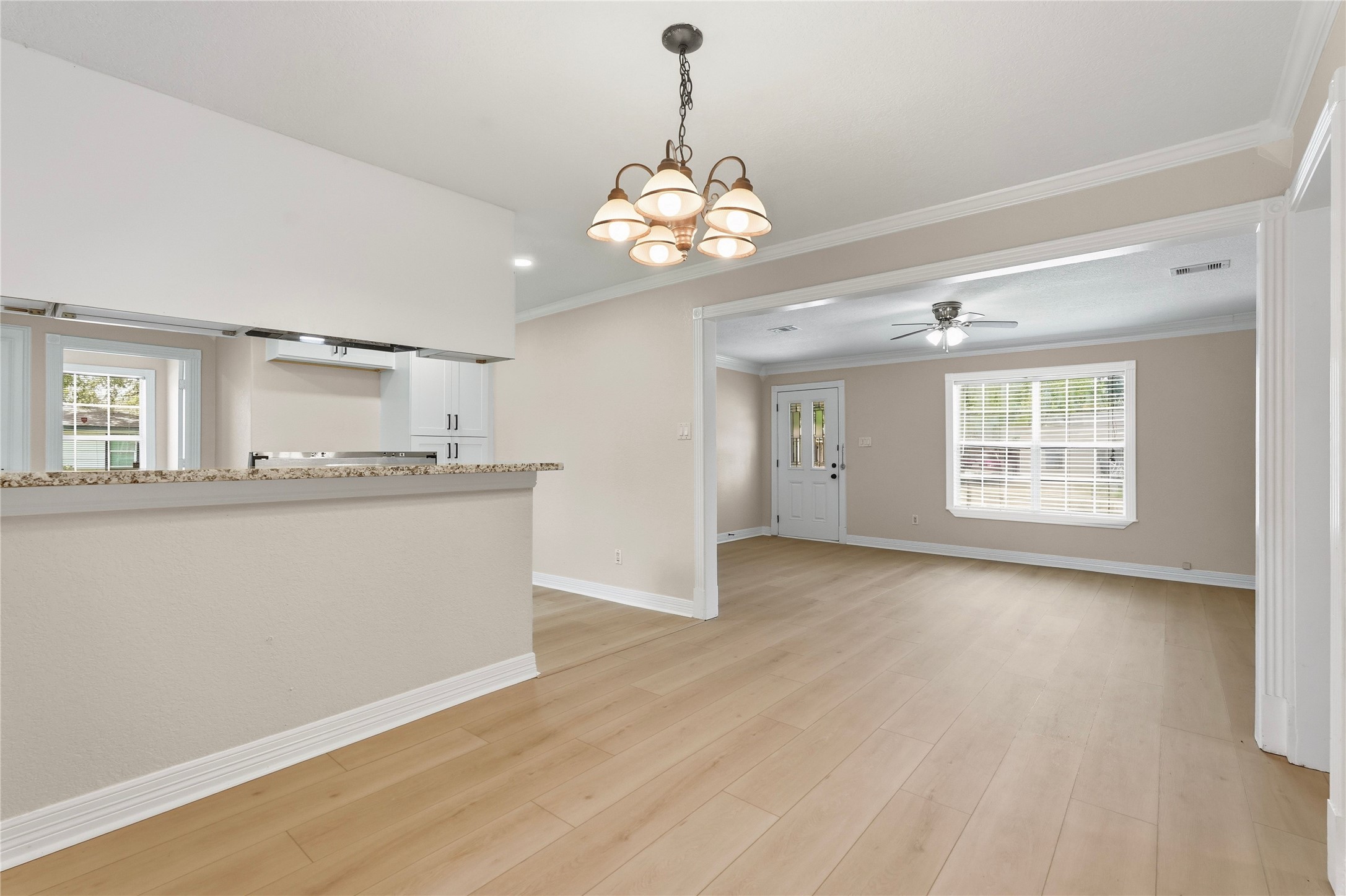 217 W Wilkins Street Property Photo 8
