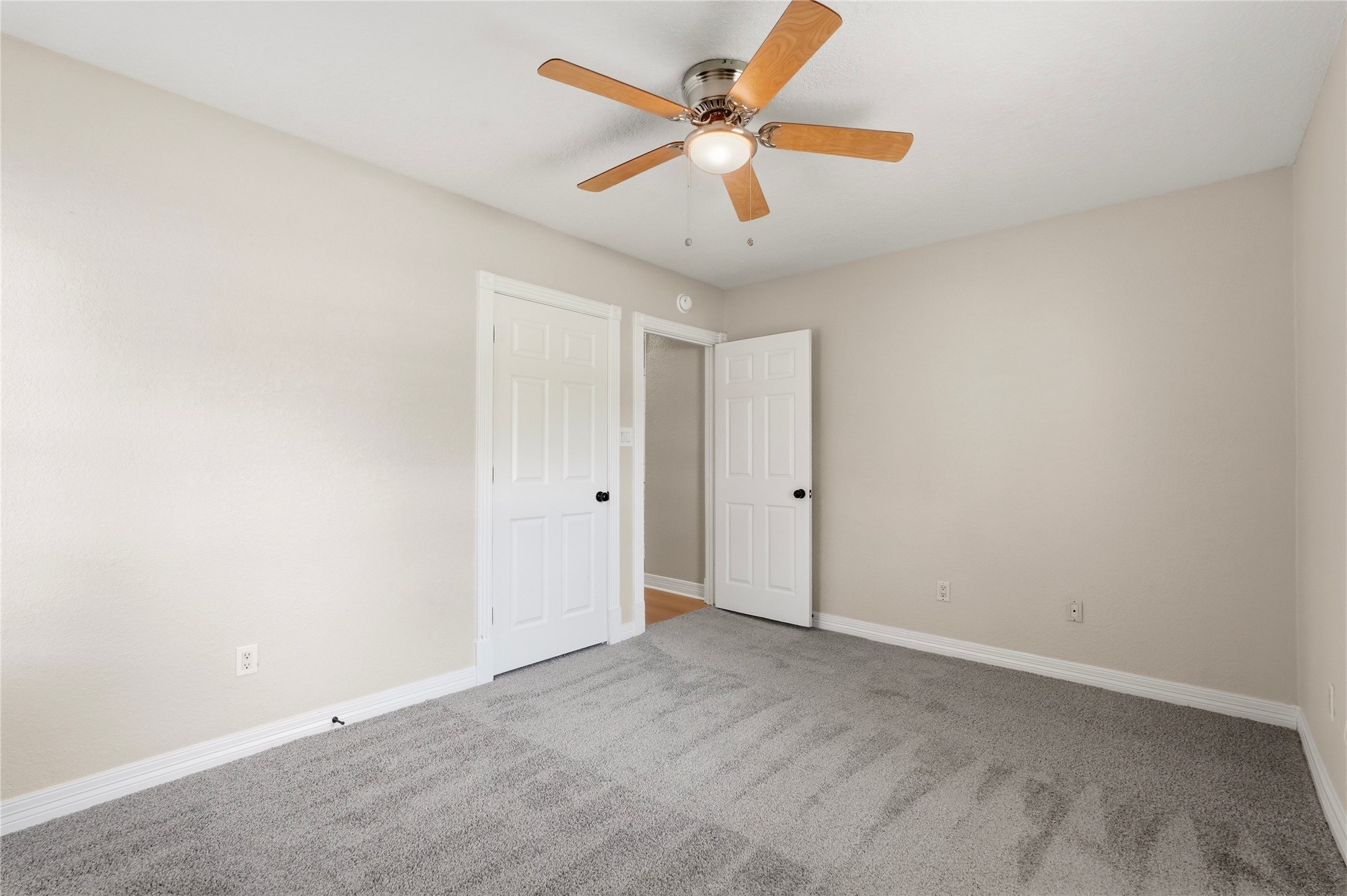 217 W Wilkins Street Property Photo 15
