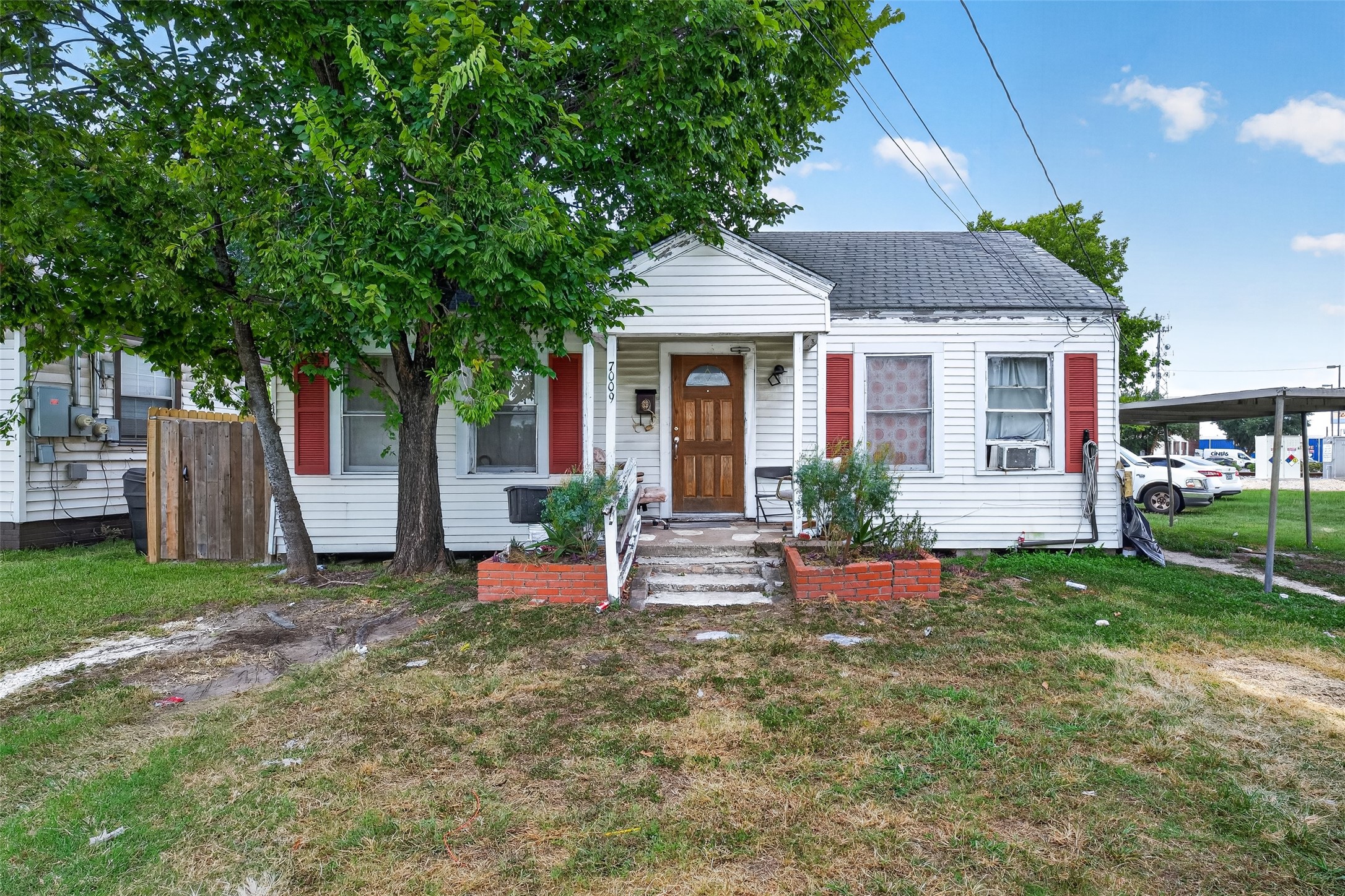 7009 Myrtle Street Property Photo 1