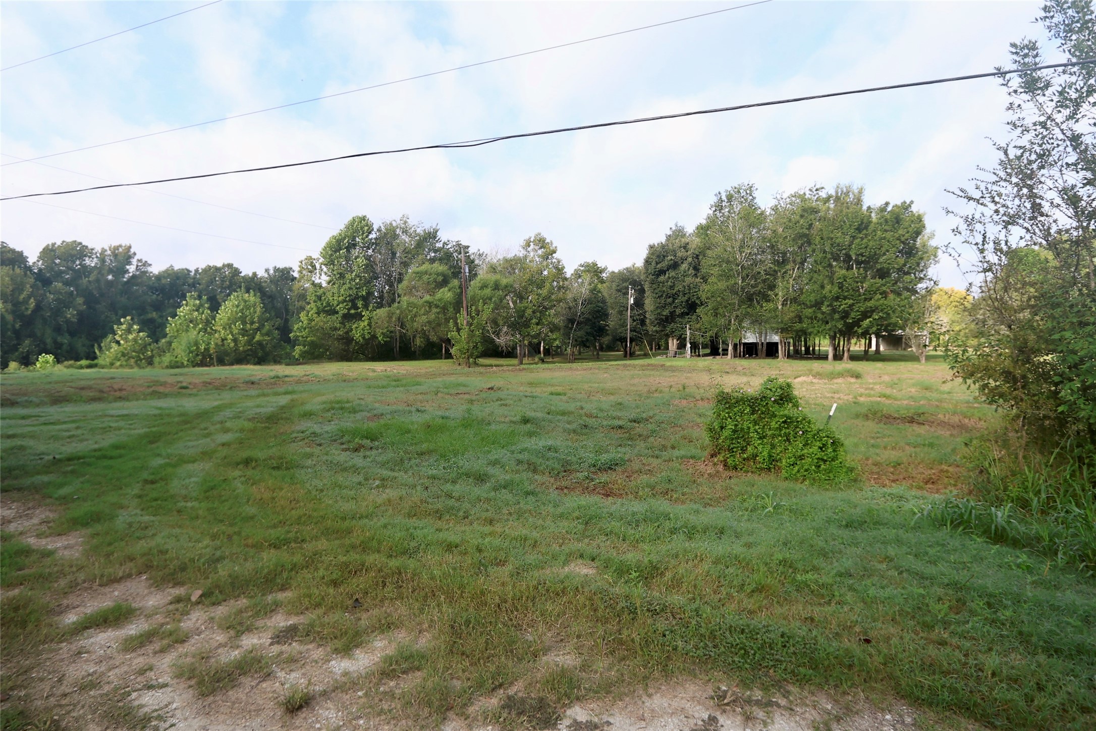 126 Kings Point Rd Property Photo 2