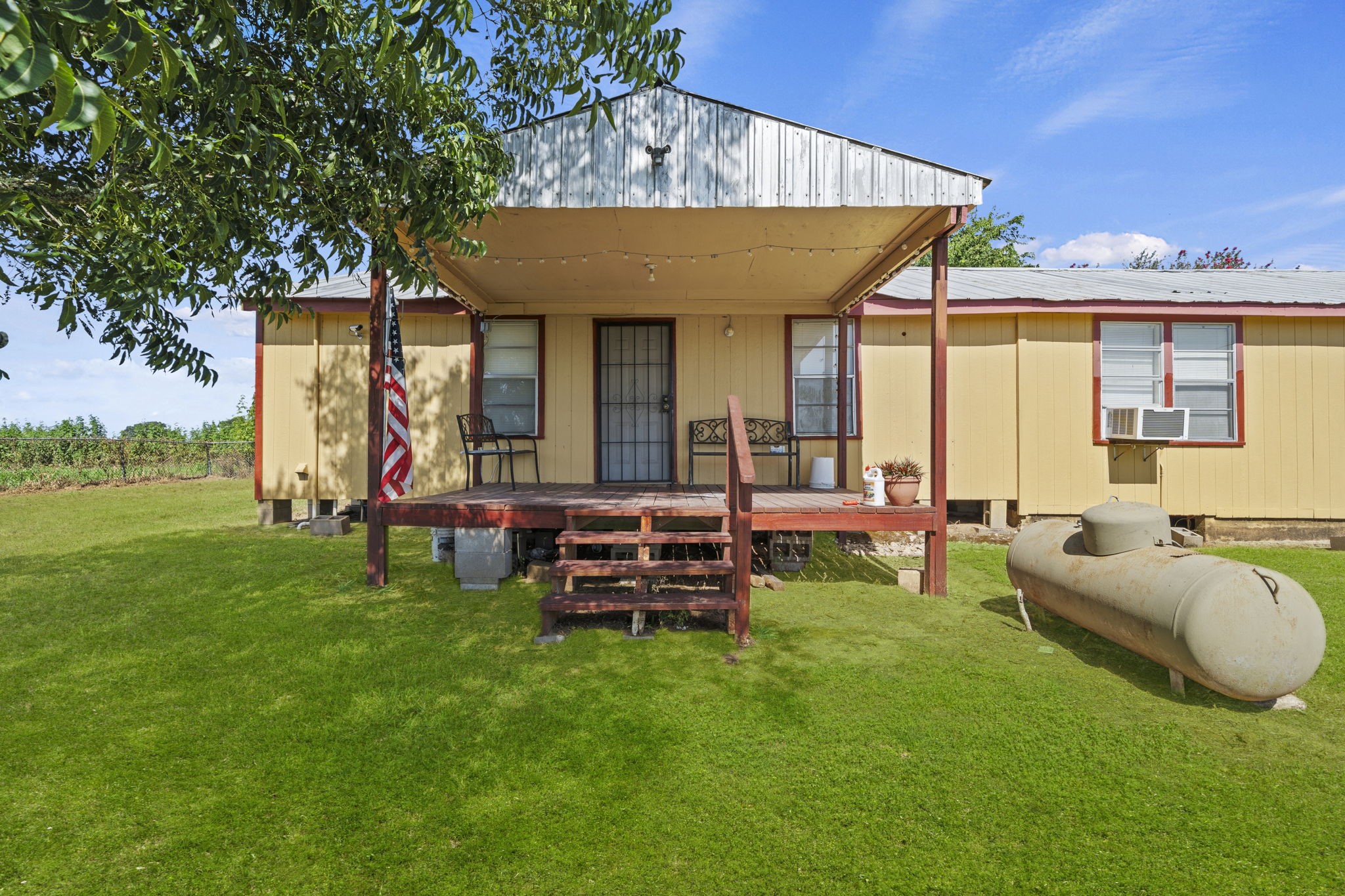 7033 Fm County Road 957 Property Photo 1